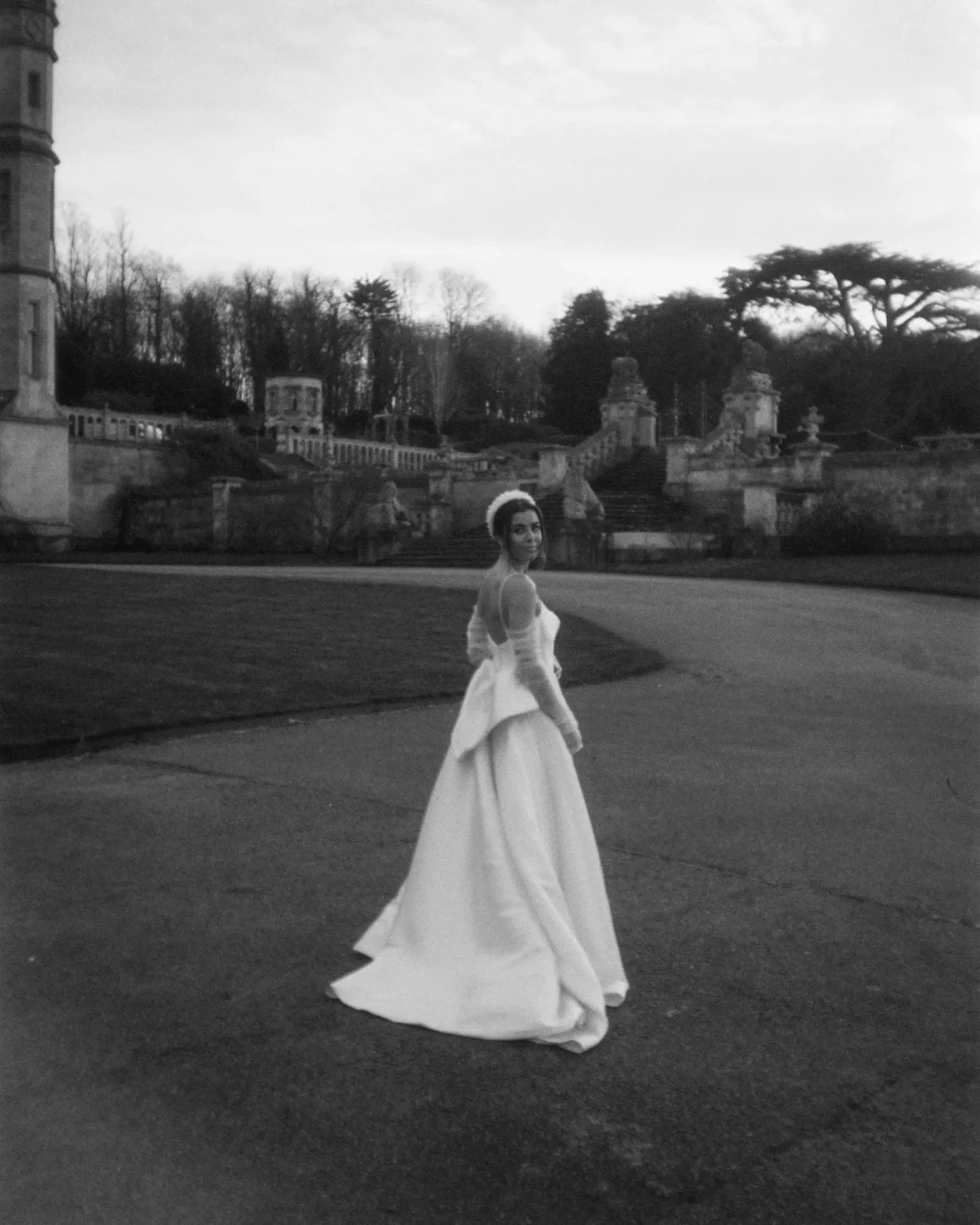 All the nostalgic feels for Jess @harlaxtonmanor on my vintage Olympus trip 35 picked up from a charity shop on Fomapan and developed at @southsun. 

Venue- @harlaxton_manor
Planner- @amelia_thompson_weddings
Styling- @stylish_weddings_uk
Florals- @h