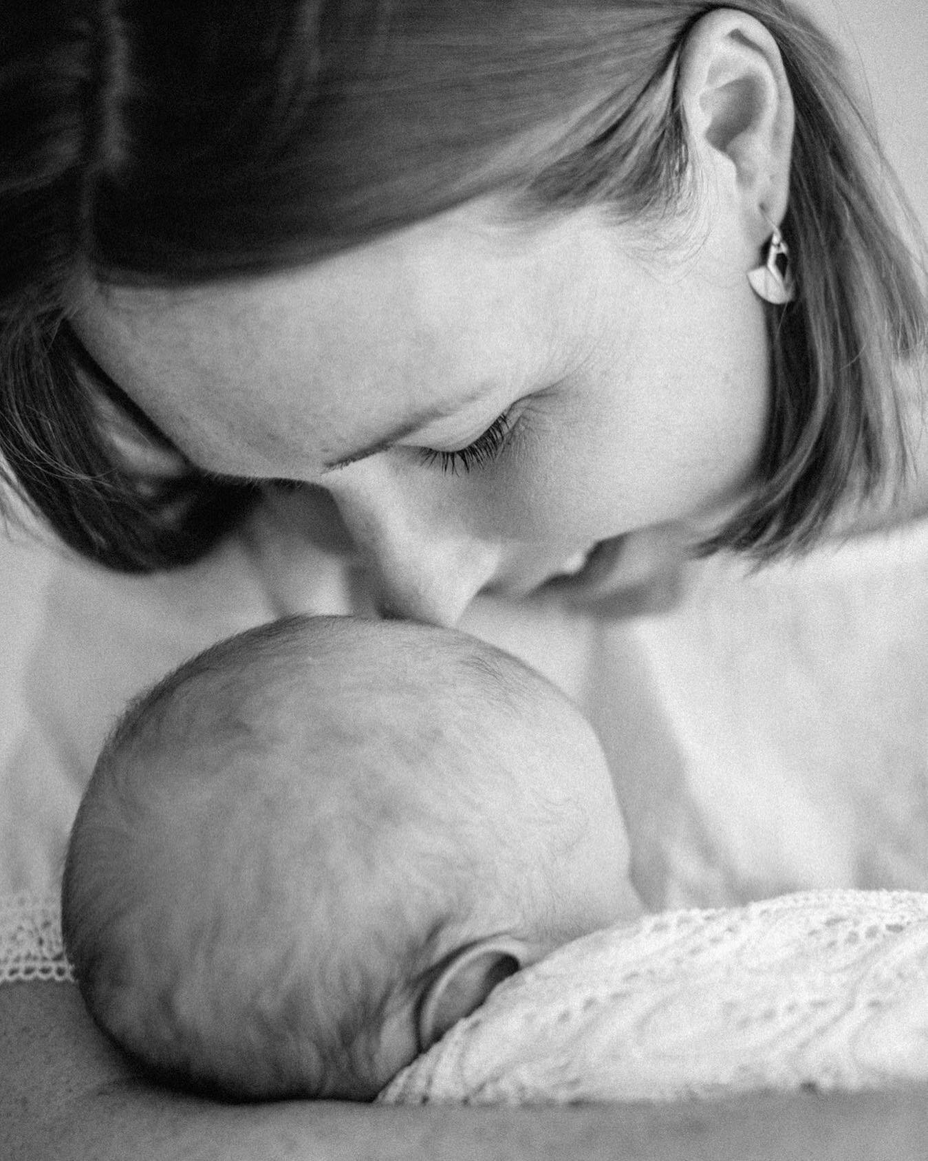 Those first few weeks, when you don't feel you can get close enough. xx 
⠀⠀⠀⠀⠀⠀⠀⠀⠀
⠀⠀⠀⠀⠀⠀⠀⠀⠀
⠀⠀⠀⠀⠀⠀⠀⠀⠀
⠀⠀⠀⠀⠀⠀⠀⠀⠀
⠀⠀⠀⠀⠀⠀⠀⠀⠀
⠀⠀⠀⠀⠀⠀⠀⠀⠀
⠀⠀⠀⠀⠀⠀⠀⠀⠀
⠀⠀⠀⠀⠀⠀⠀⠀⠀
⠀⠀⠀⠀⠀⠀⠀⠀⠀
#wellingtontphotographer #newbornphotographer #newbornphotos #newbornphotography #newbo