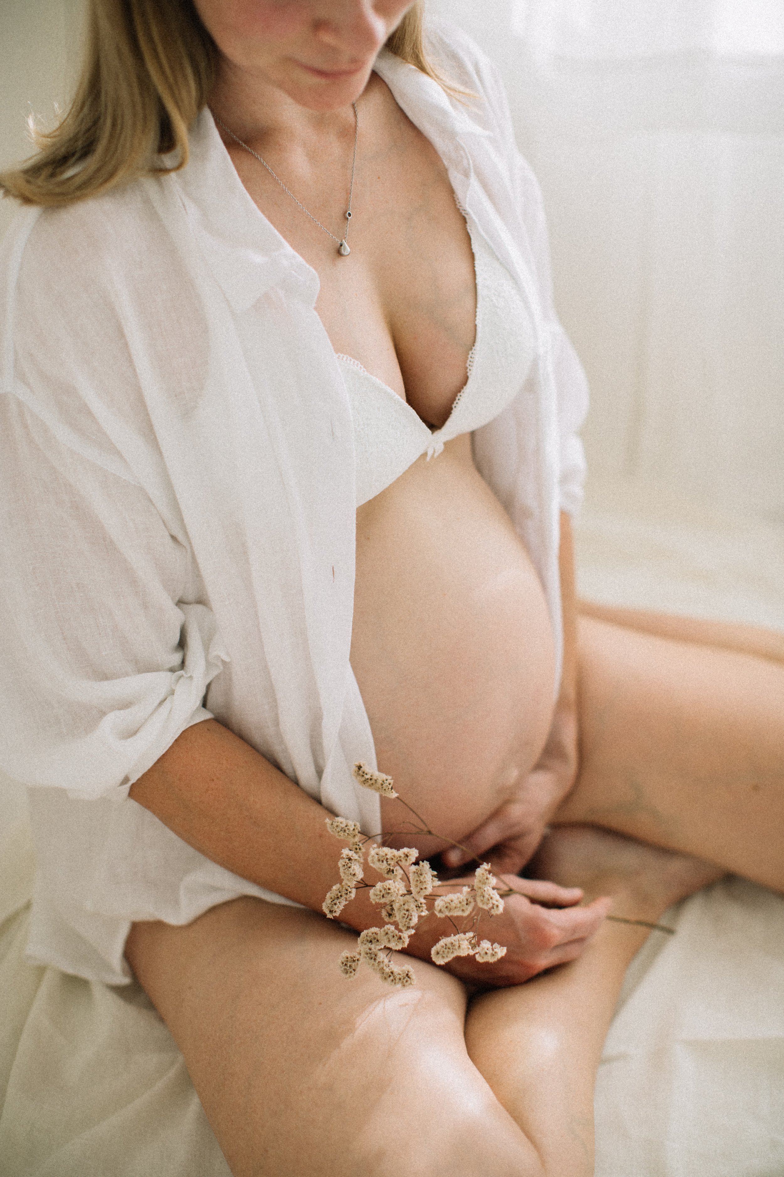 maternity photography wellington.jpg