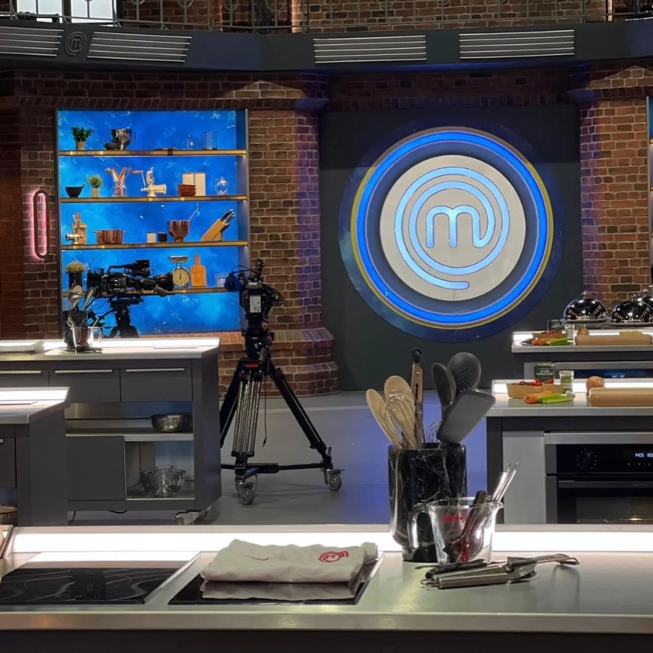 The new set of @masterchefuk is now live!!

Set within the 200-year-old Banana Warehouse in Digbeth, Birmingham, this installation project spanned multiple spaces, including the main kitchen, contestants&rsquo; rooms, additional kitchen storage areas