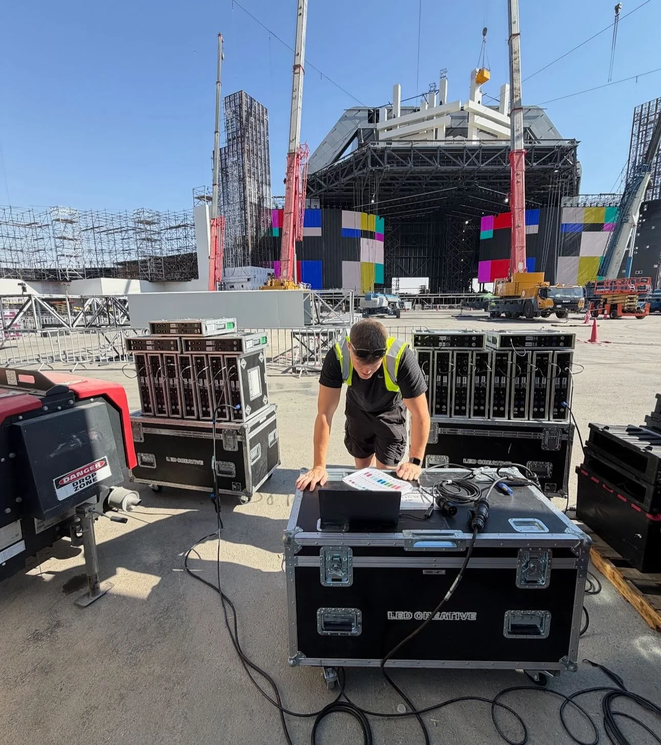 Behind the scenes at Soundstorm 2025 👀

#Soundstorm #SS25 @mdlbeast.soundstorm