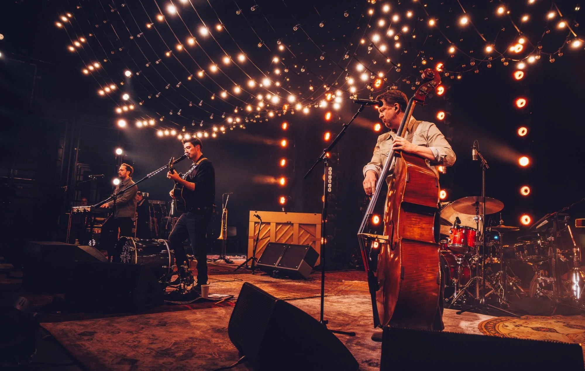 mumford-live@2000x1270.jpg