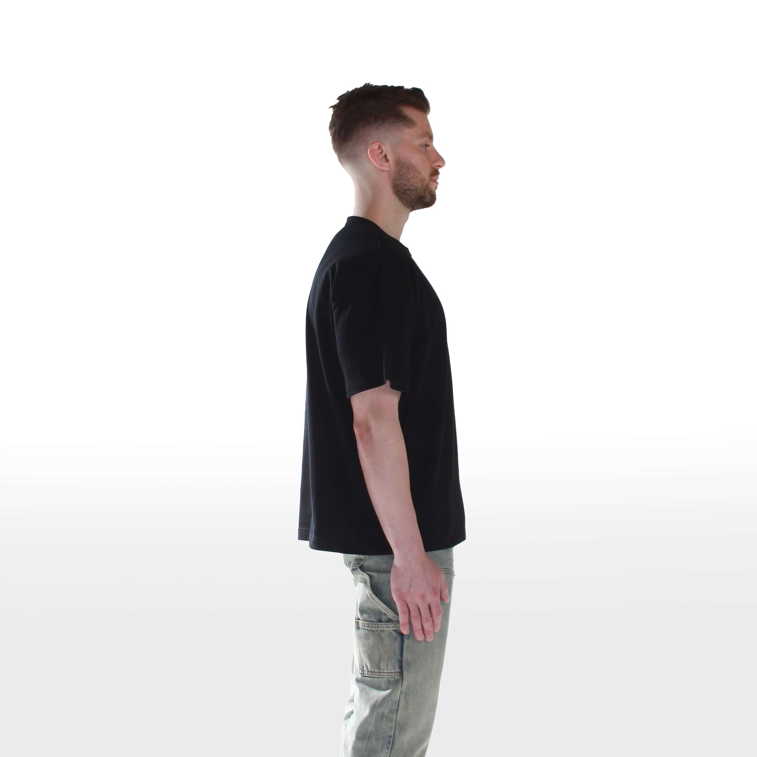 FUIMU_MOD_BLACK_TSHIRT_SIDE.png