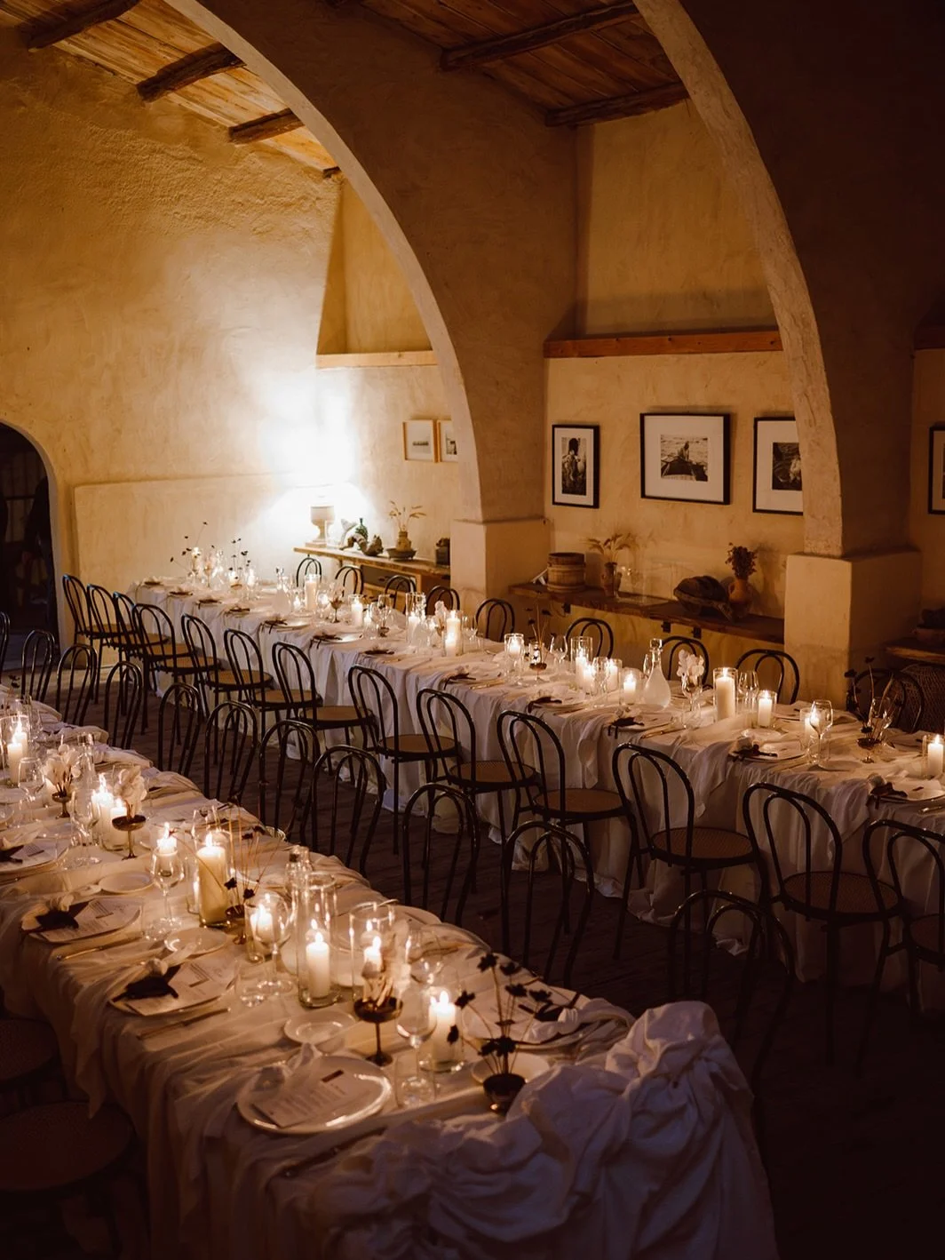 When storms are brewing, sometimes the most beautiful moments come from a change of plans. A plan B dinner setting so perfect, it felt completely meant to be 🤎

Tonnara Di Scopello in Sicily, a venue celebrated for its rustic charm, dramatic coastli