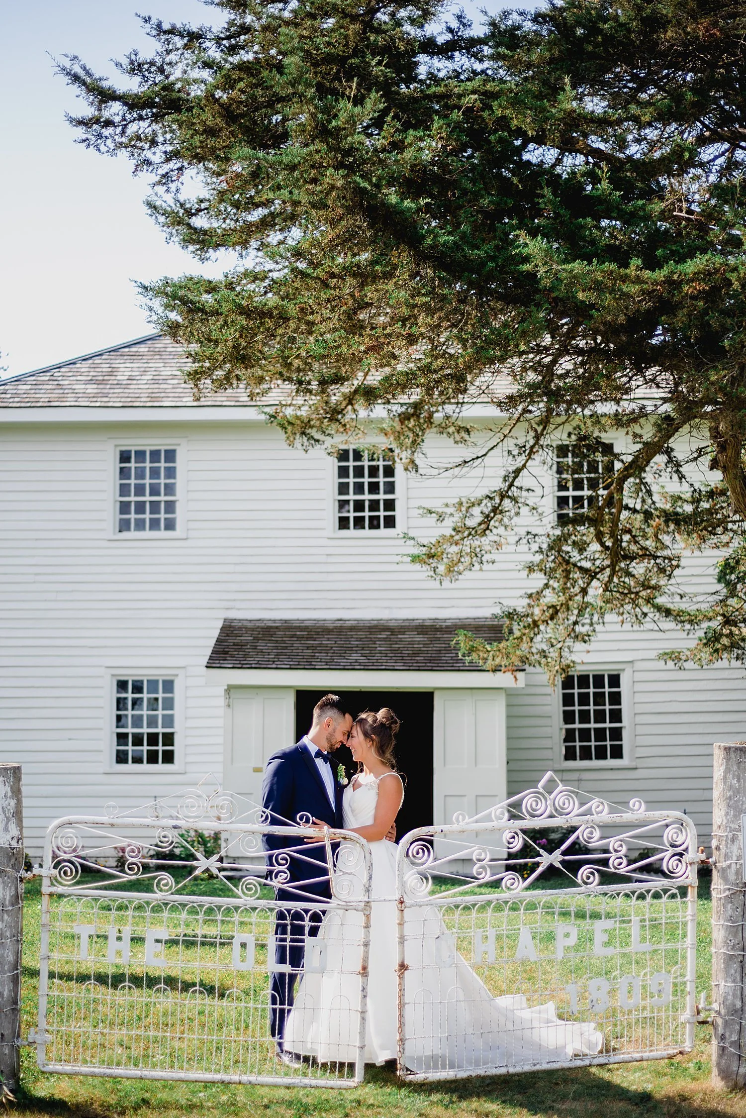 A Summer Wedding at the Old White Chapel and Waupoos Winery — Holly ...