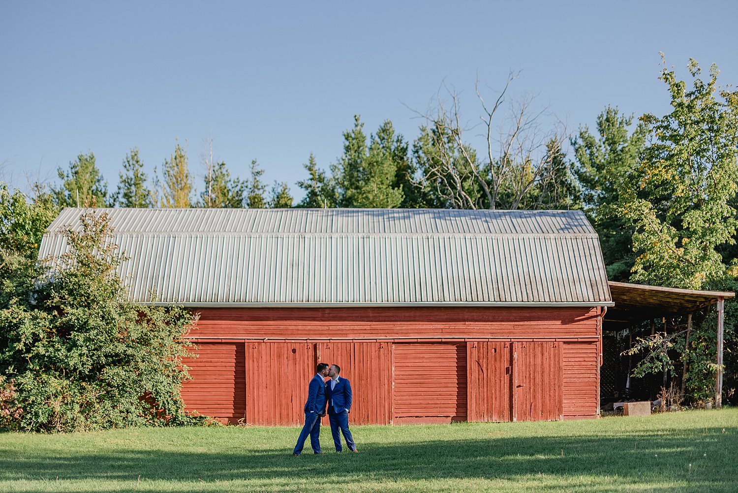 An Intimate Elopement at an Airbnb in Prince Edward County | Prince Edward County Wedding Photographer | Holly McMurter Photographs_0030.jpg