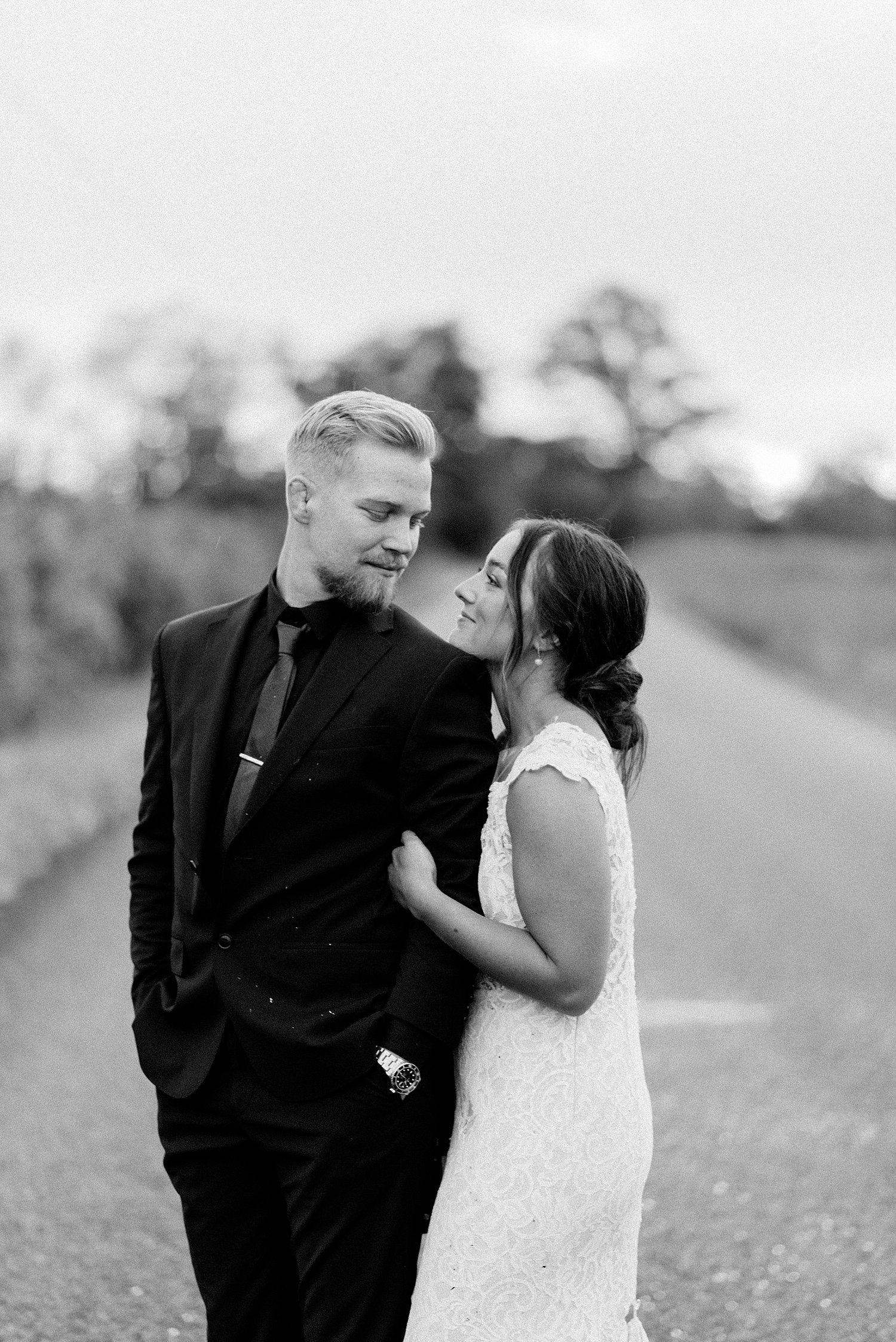 A Rainy Fall Wedding at Old Third Winery | Prince Edward County Wedding Photographer | Holly McMurter Photographs_0102.jpg