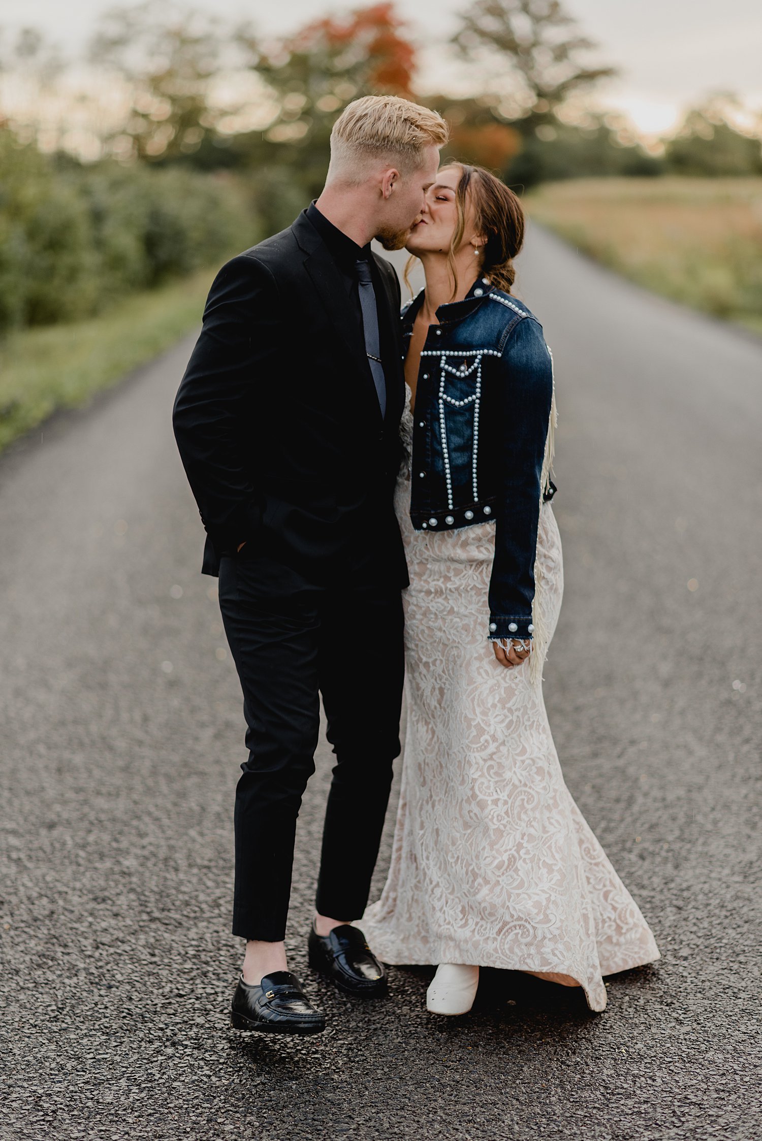 A Rainy Fall Wedding at Old Third Winery | Prince Edward County Wedding Photographer | Holly McMurter Photographs_0105.jpg