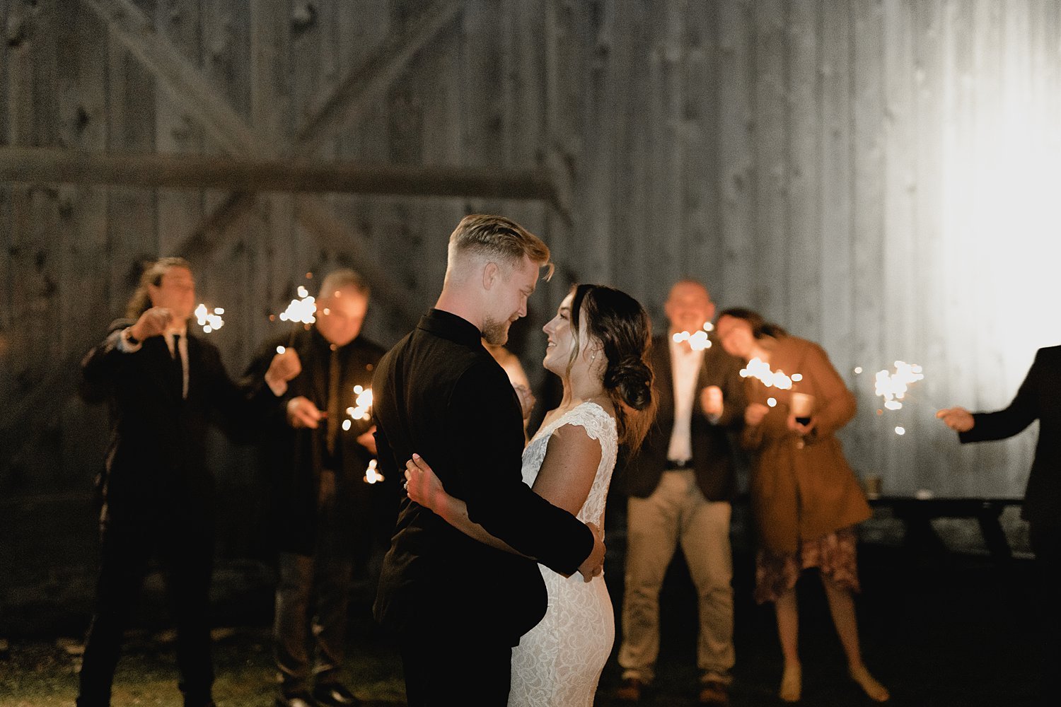 A Rainy Fall Wedding at Old Third Winery | Prince Edward County Wedding Photographer | Holly McMurter Photographs_0114.jpg