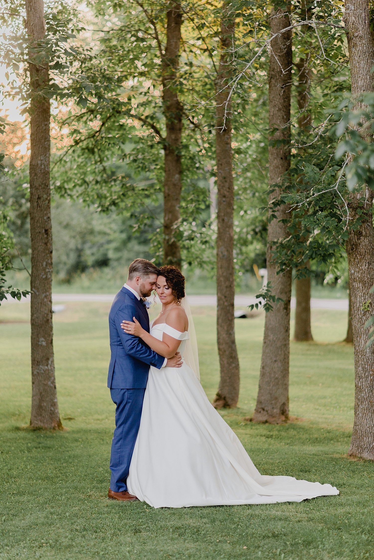 Elegant Summer Backyard Tented Wedding in Sydenham, Ontario | Prince Edward County Wedding Photographer | Holly McMurter Photographs_0093.jpg