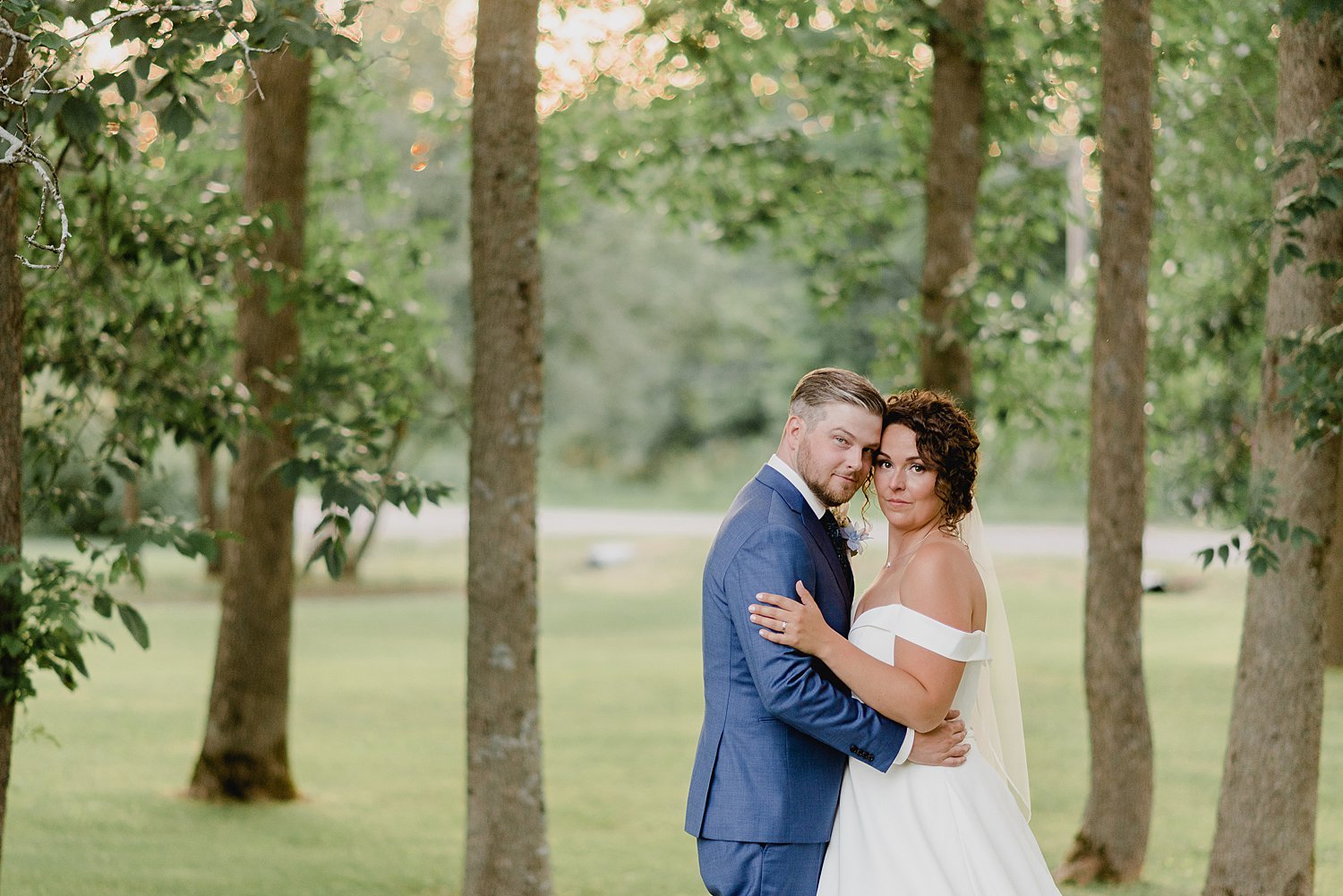 Elegant Summer Backyard Tented Wedding in Sydenham, Ontario | Prince Edward County Wedding Photographer | Holly McMurter Photographs_0094.jpg