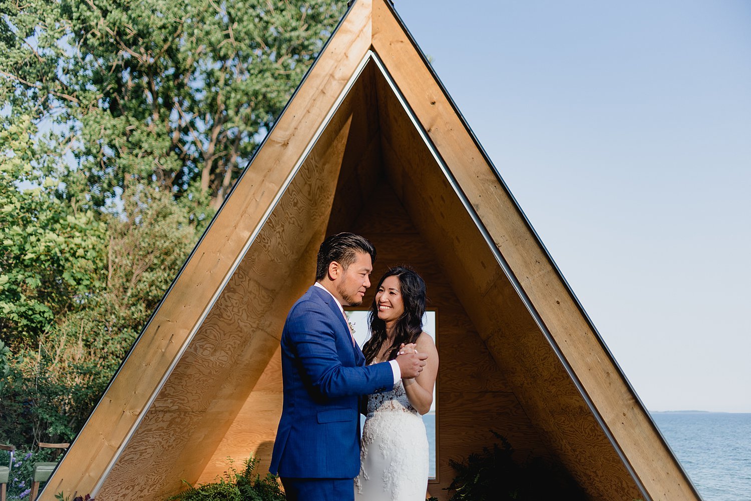 Intimate Micro Wedding at the Drake Devonshire in Prince Edward County | Prince Edward County Wedding Photographer | Holly McMurter Photographs_0096.jpg