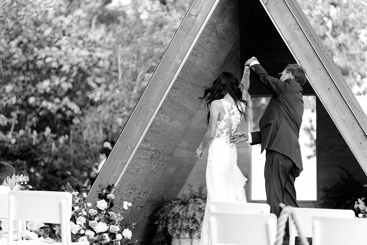Intimate Micro Wedding at the Drake Devonshire in Prince Edward County | Prince Edward County Wedding Photographer | Holly McMurter Photographs_0098.jpg