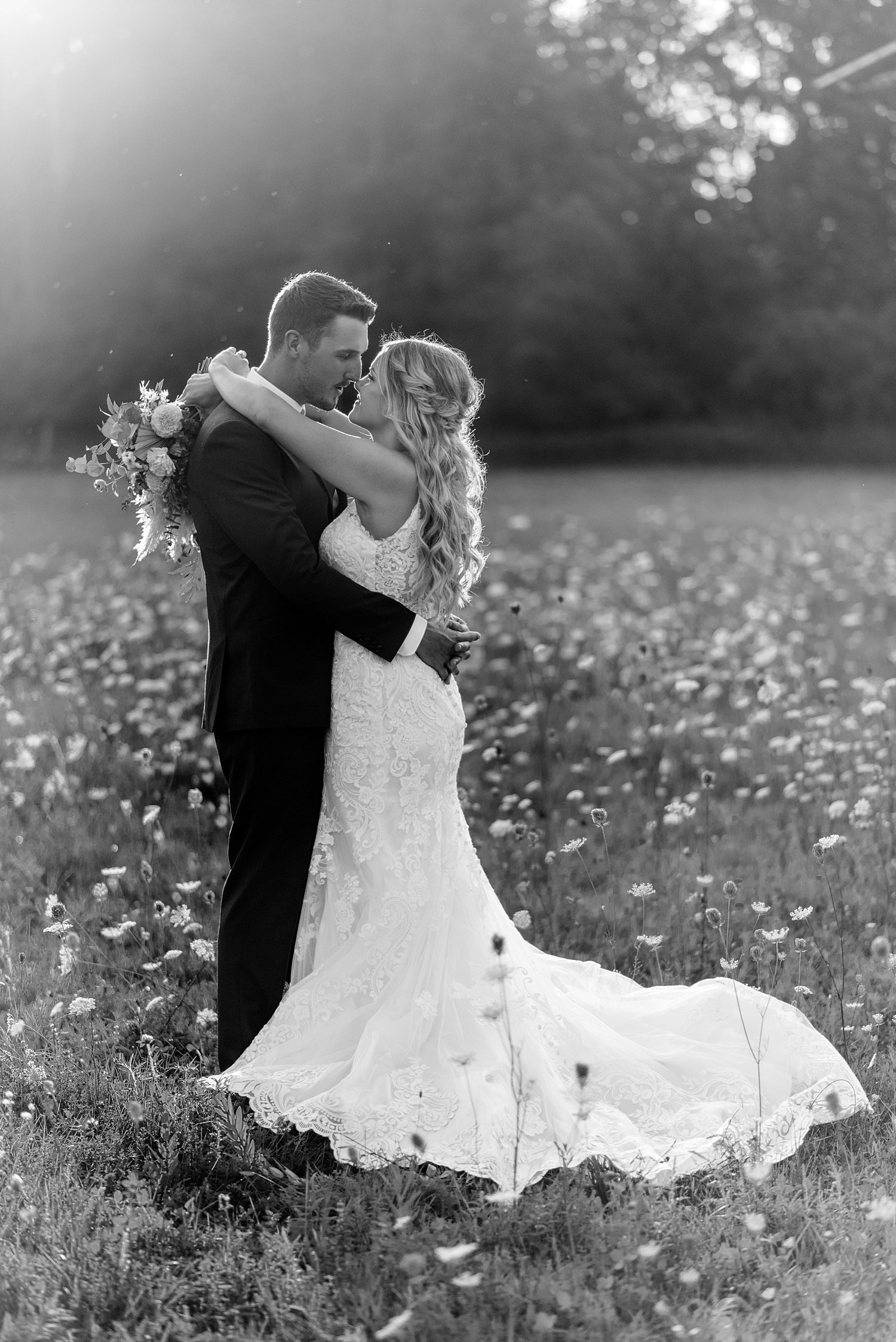 A Summer Wedding in Prince Edward County | Prince Edward County Wedding Photographer | Holly McMurter Photographs_0083.jpg