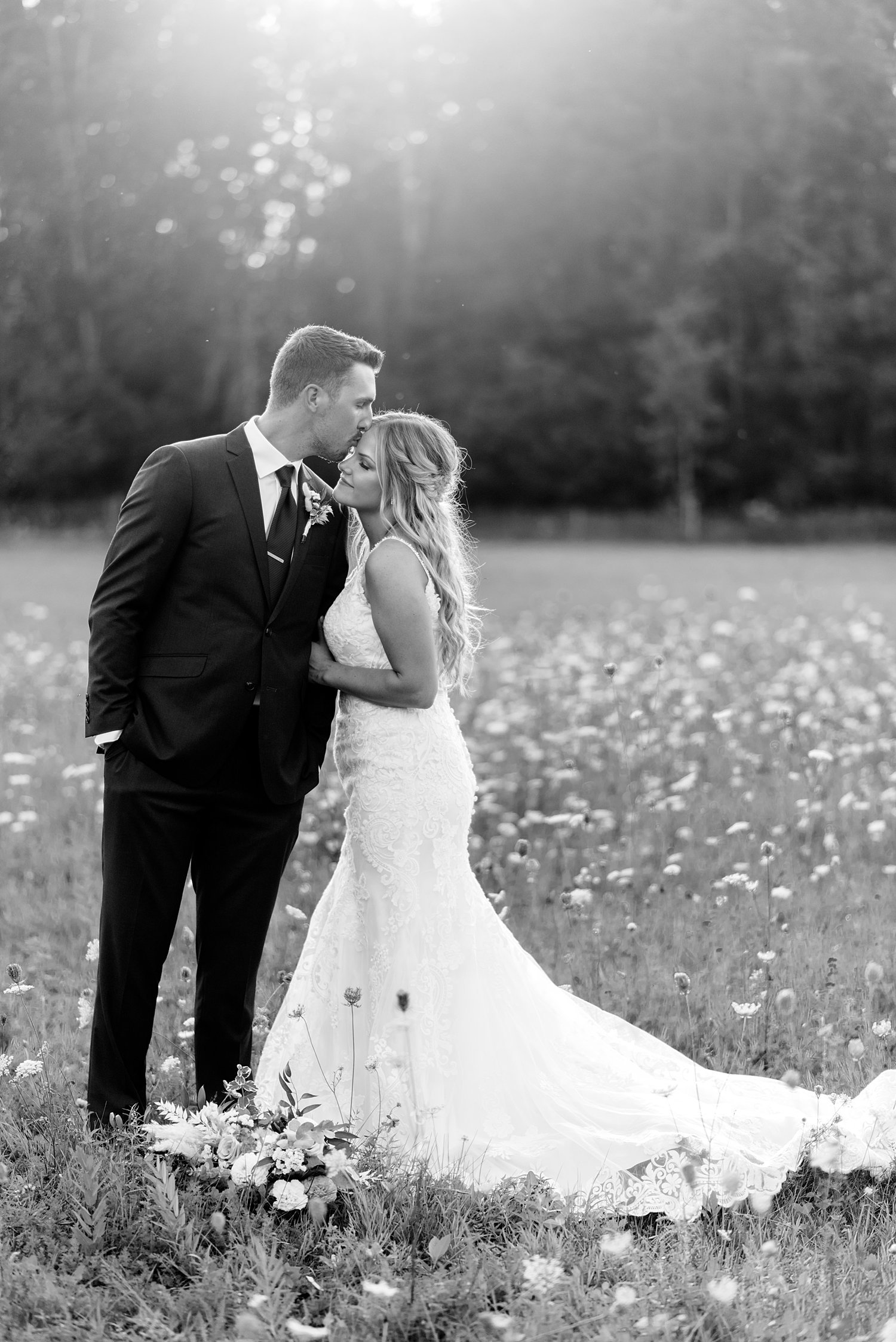 A Summer Wedding in Prince Edward County | Prince Edward County Wedding Photographer | Holly McMurter Photographs_0096.jpg