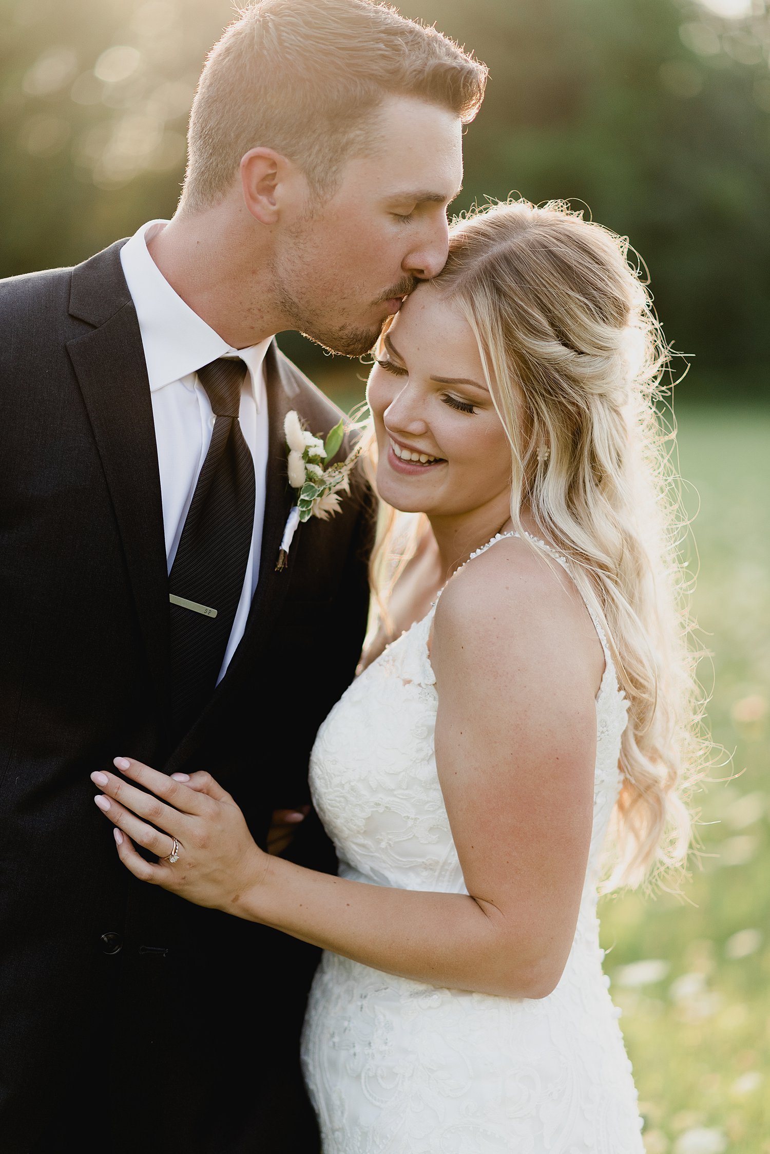A Summer Wedding in Prince Edward County | Prince Edward County Wedding Photographer | Holly McMurter Photographs_0099.jpg