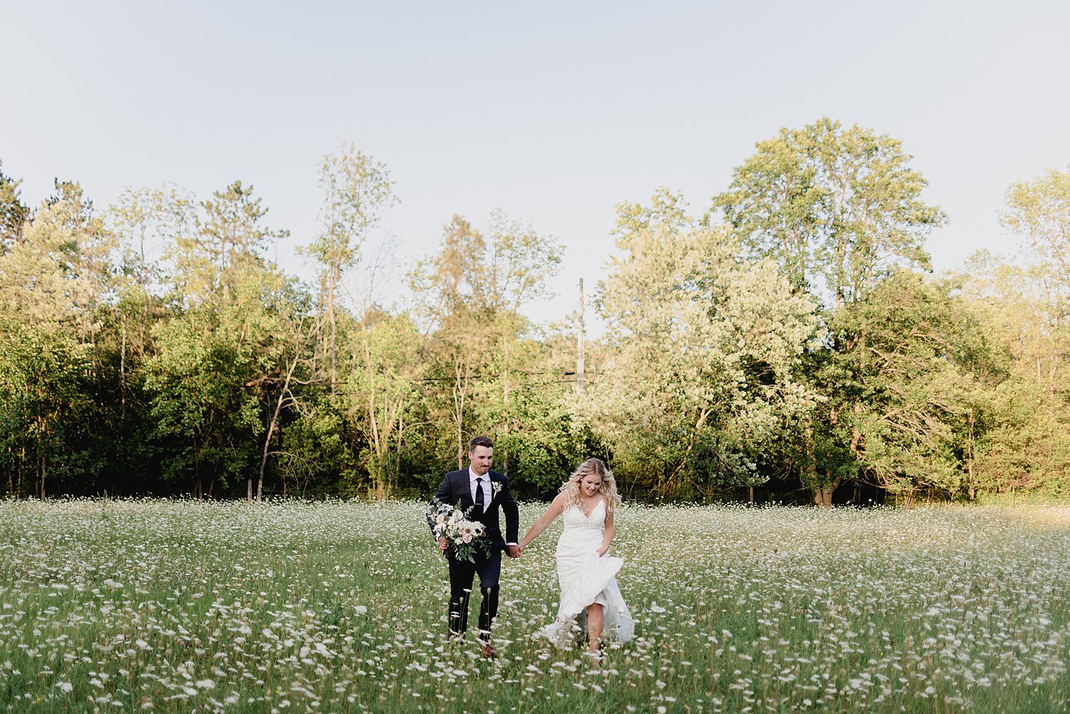 A Summer Wedding in Prince Edward County | Prince Edward County Wedding Photographer | Holly McMurter Photographs_0107.jpg
