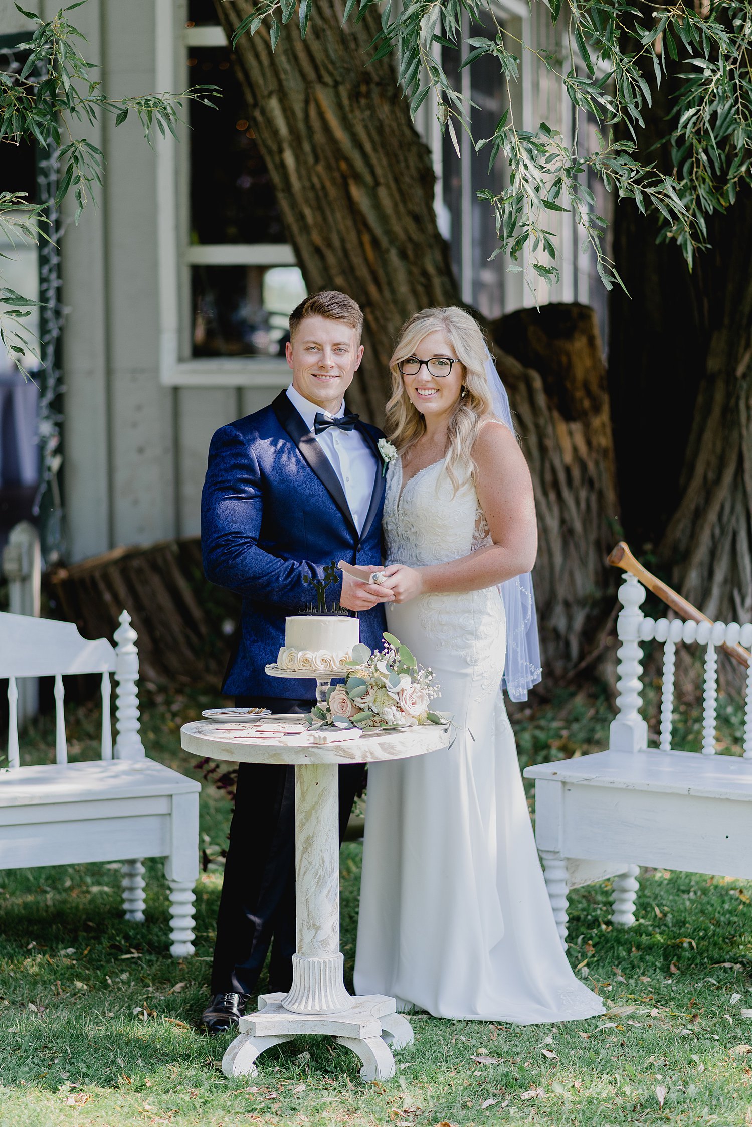 Summer Wedding at Lake on the Mountain | Prince Edward County Wedding Photographer | Holly McMurter Photographs_0044.jpg