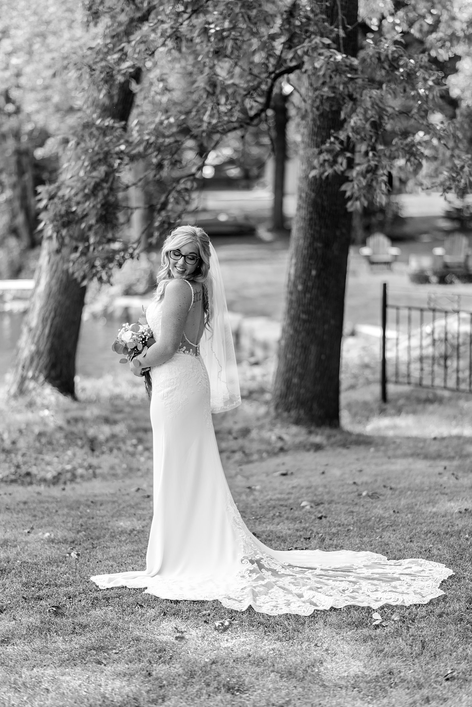 Summer Wedding at Lake on the Mountain | Prince Edward County Wedding Photographer | Holly McMurter Photographs_0050.jpg