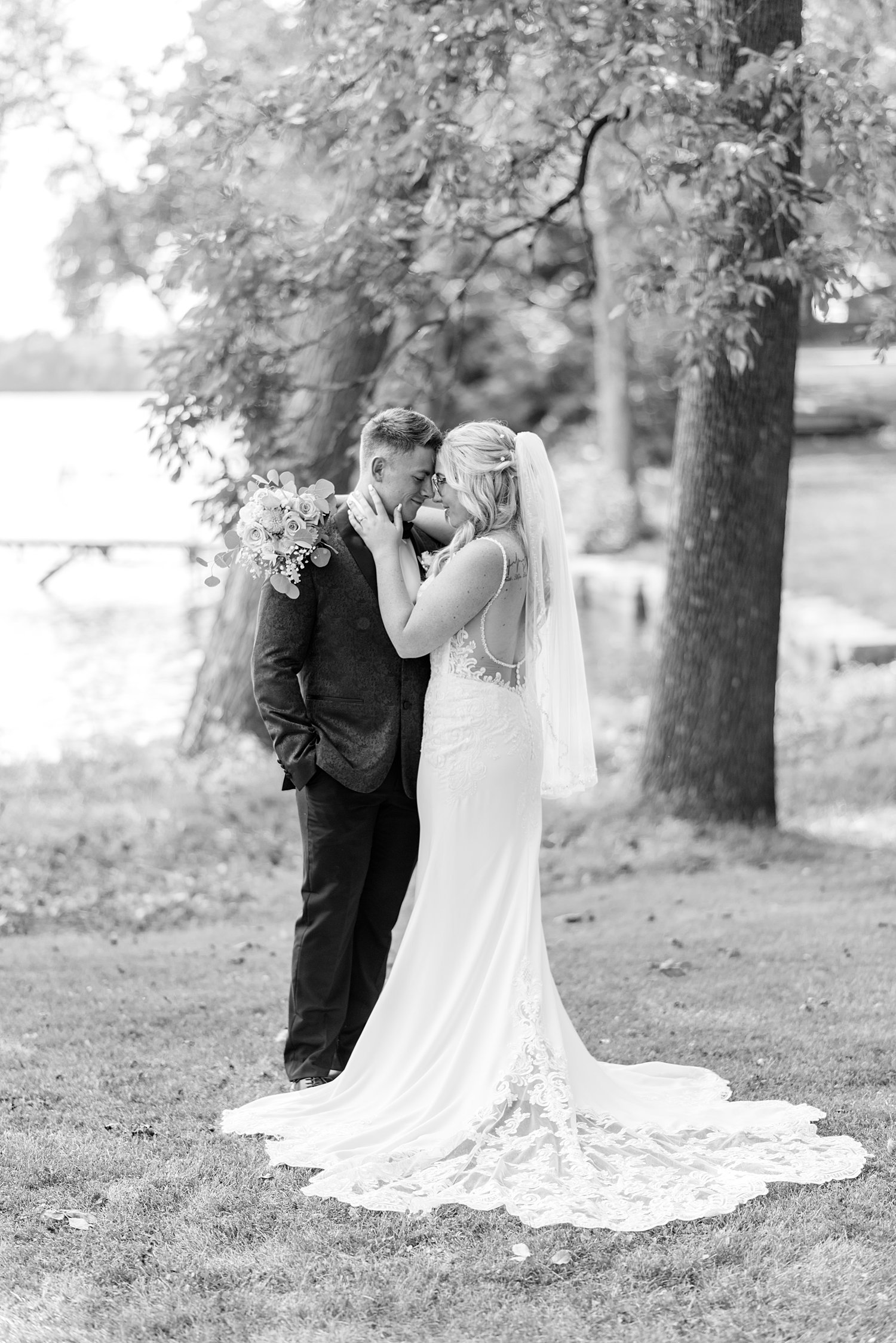 Summer Wedding at Lake on the Mountain | Prince Edward County Wedding Photographer | Holly McMurter Photographs_0060.jpg