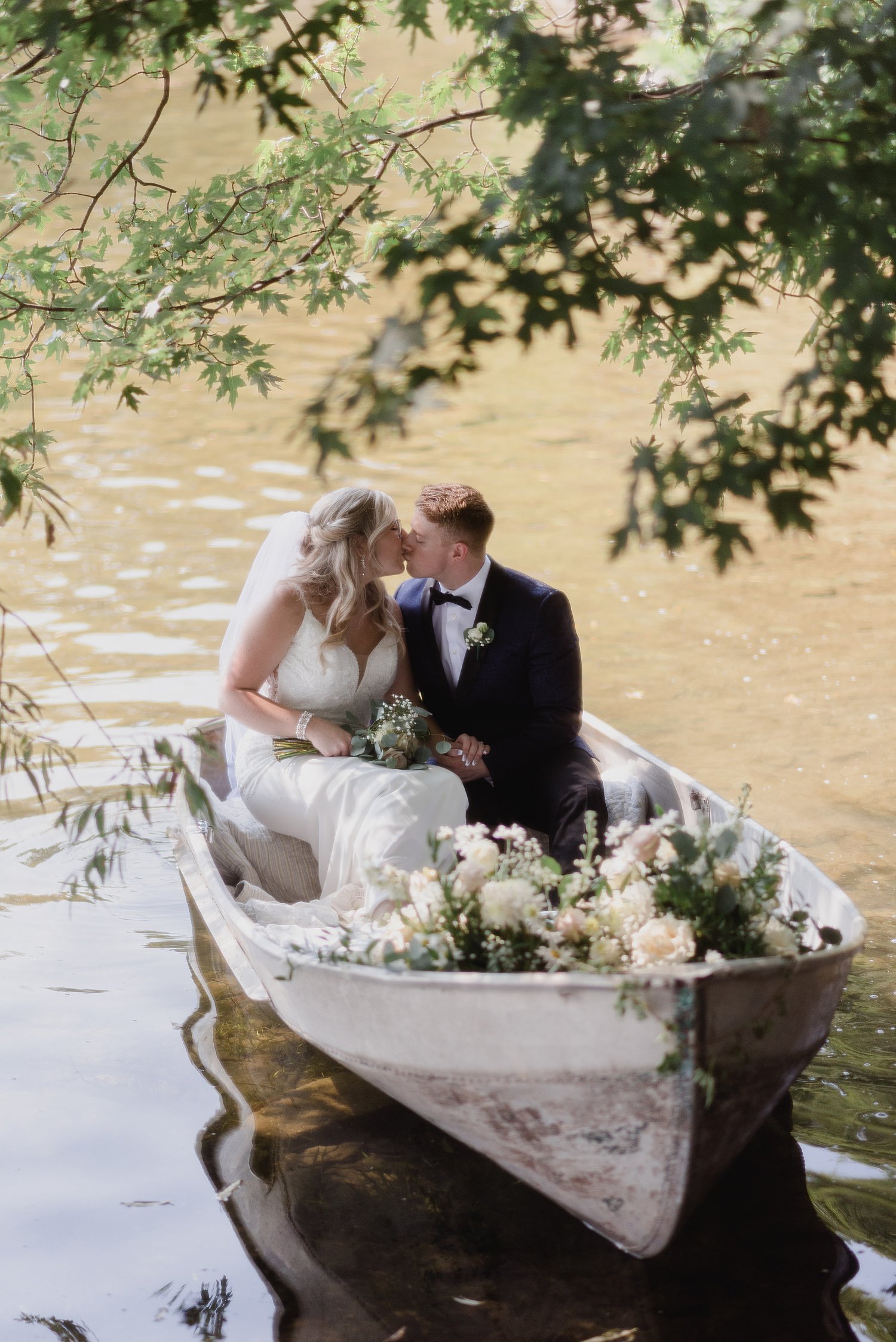 Summer Wedding at Lake on the Mountain | Prince Edward County Wedding Photographer | Holly McMurter Photographs_0074.jpg