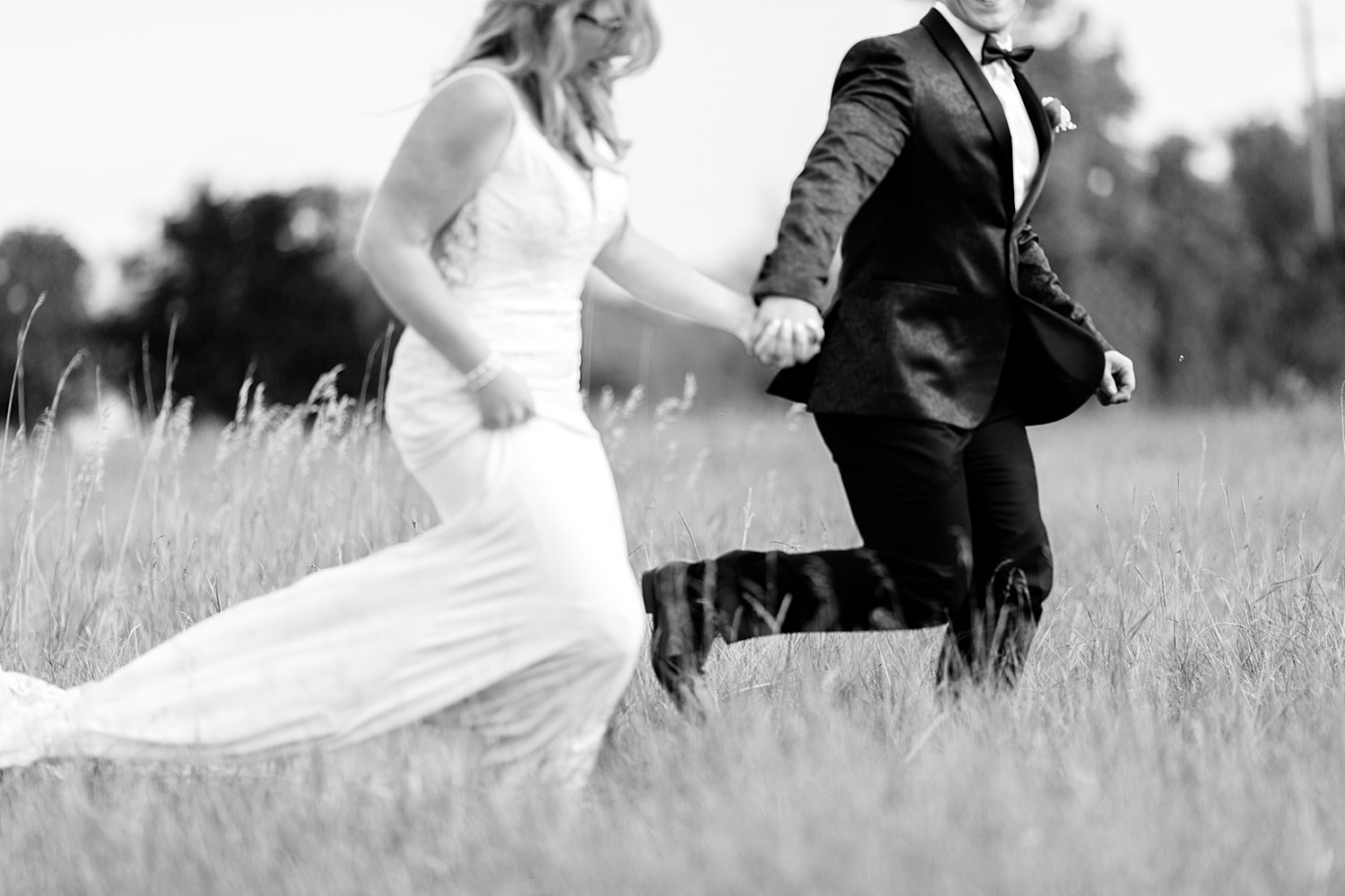 Summer Wedding at Lake on the Mountain | Prince Edward County Wedding Photographer | Holly McMurter Photographs_0087.jpg