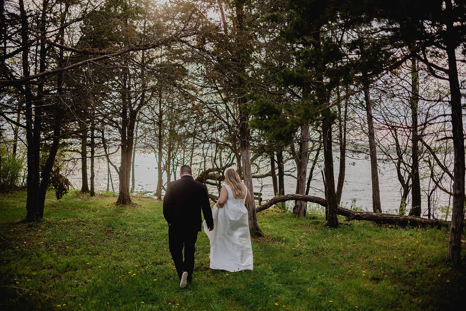 Intimate PEC Micro Wedding | Prince Edward County Wedding Photographer | Holly McMurter Photographs_0064.jpg