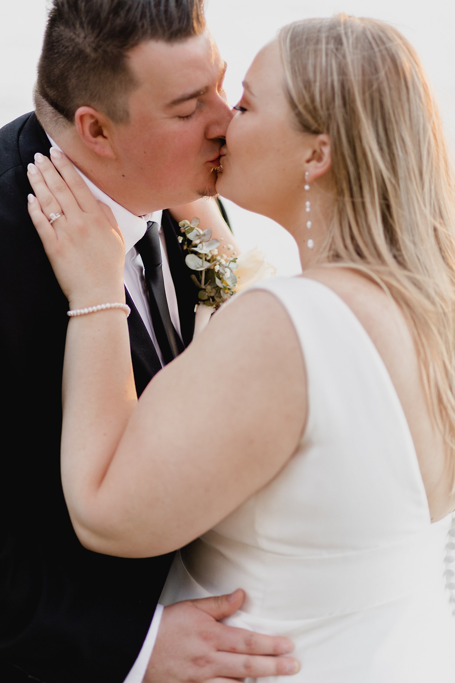 Intimate PEC Micro Wedding | Prince Edward County Wedding Photographer | Holly McMurter Photographs_0108.jpg