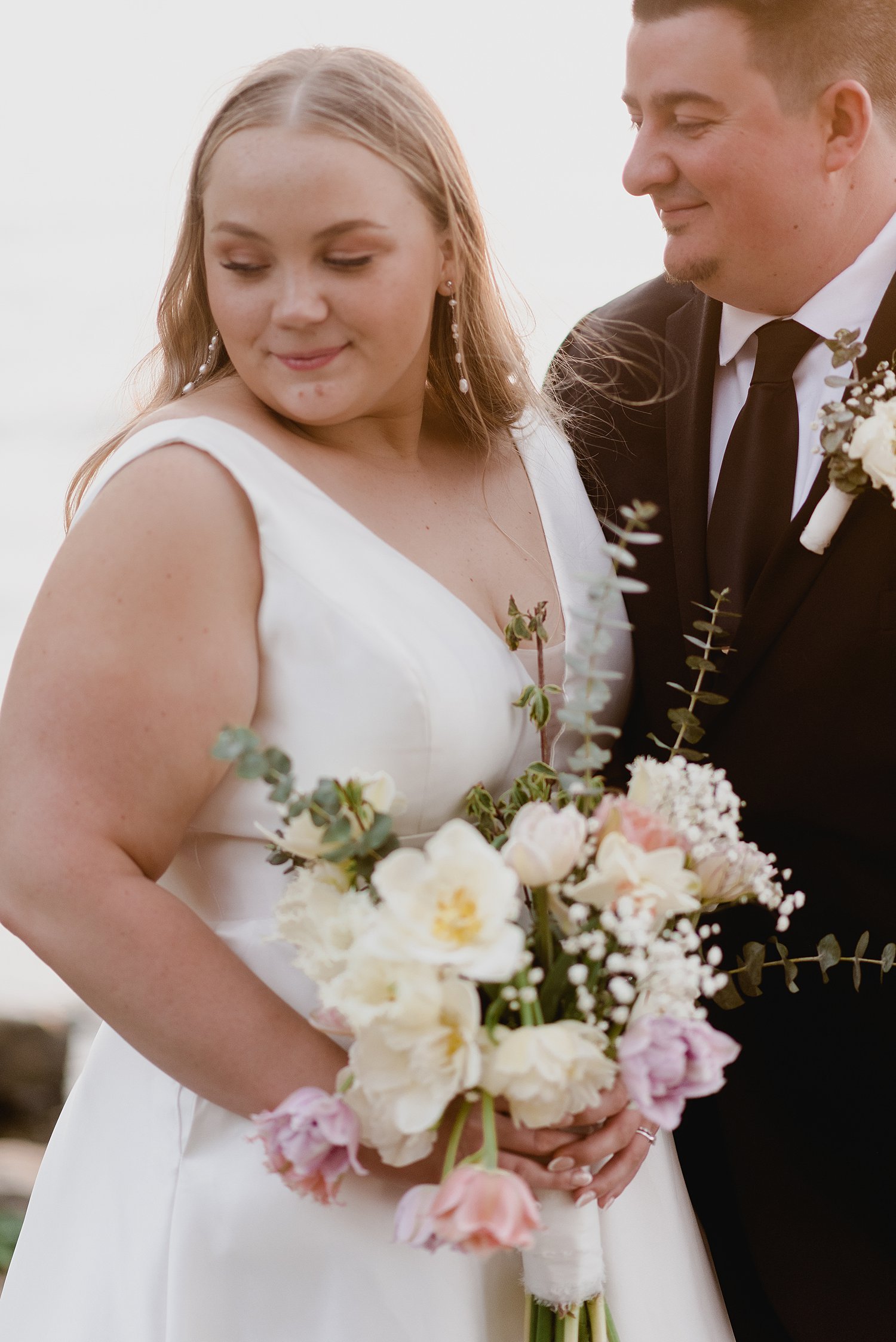 Intimate PEC Micro Wedding | Prince Edward County Wedding Photographer | Holly McMurter Photographs_0115.jpg