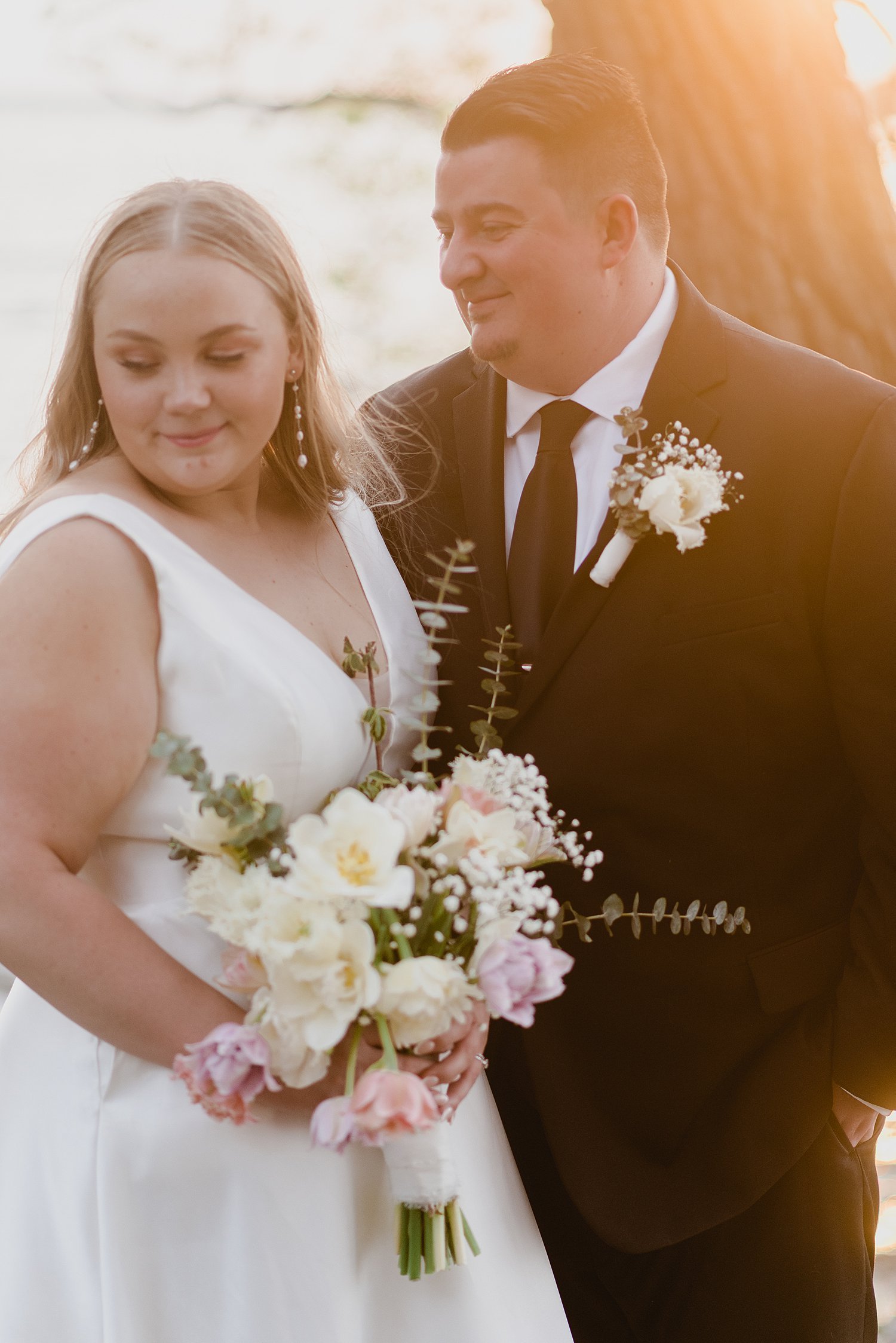 Intimate PEC Micro Wedding | Prince Edward County Wedding Photographer | Holly McMurter Photographs_0116.jpg