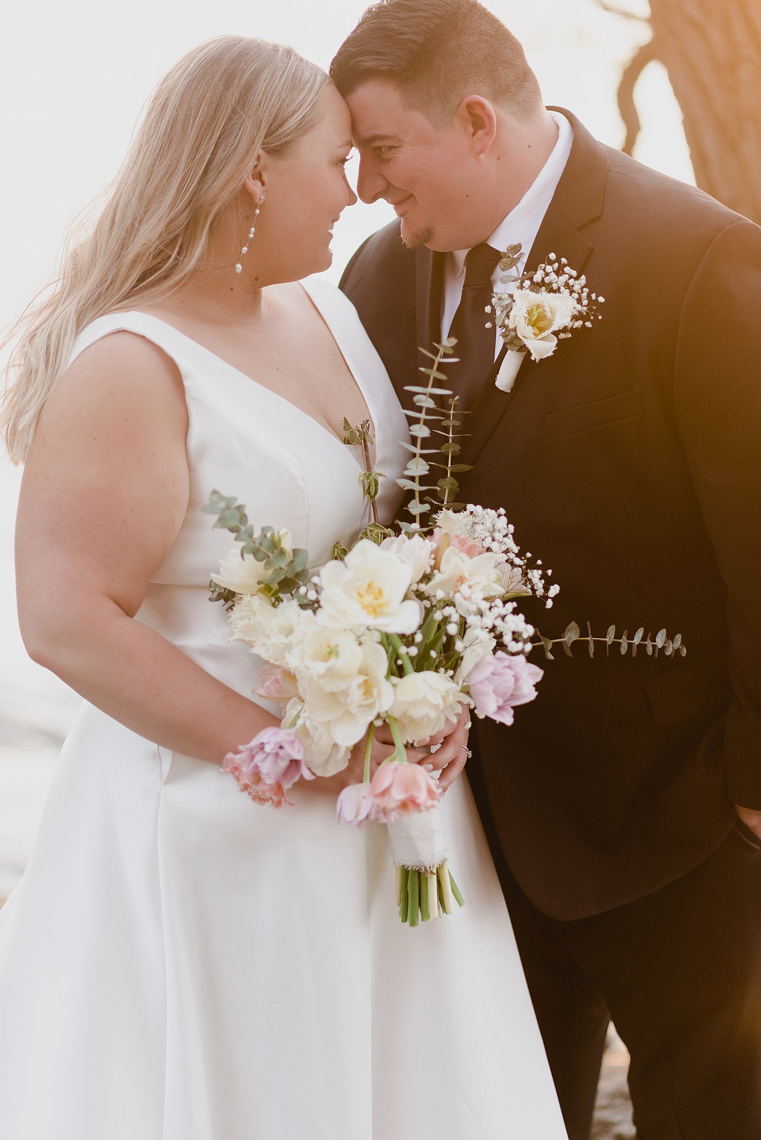 Intimate PEC Micro Wedding | Prince Edward County Wedding Photographer | Holly McMurter Photographs_0117.jpg