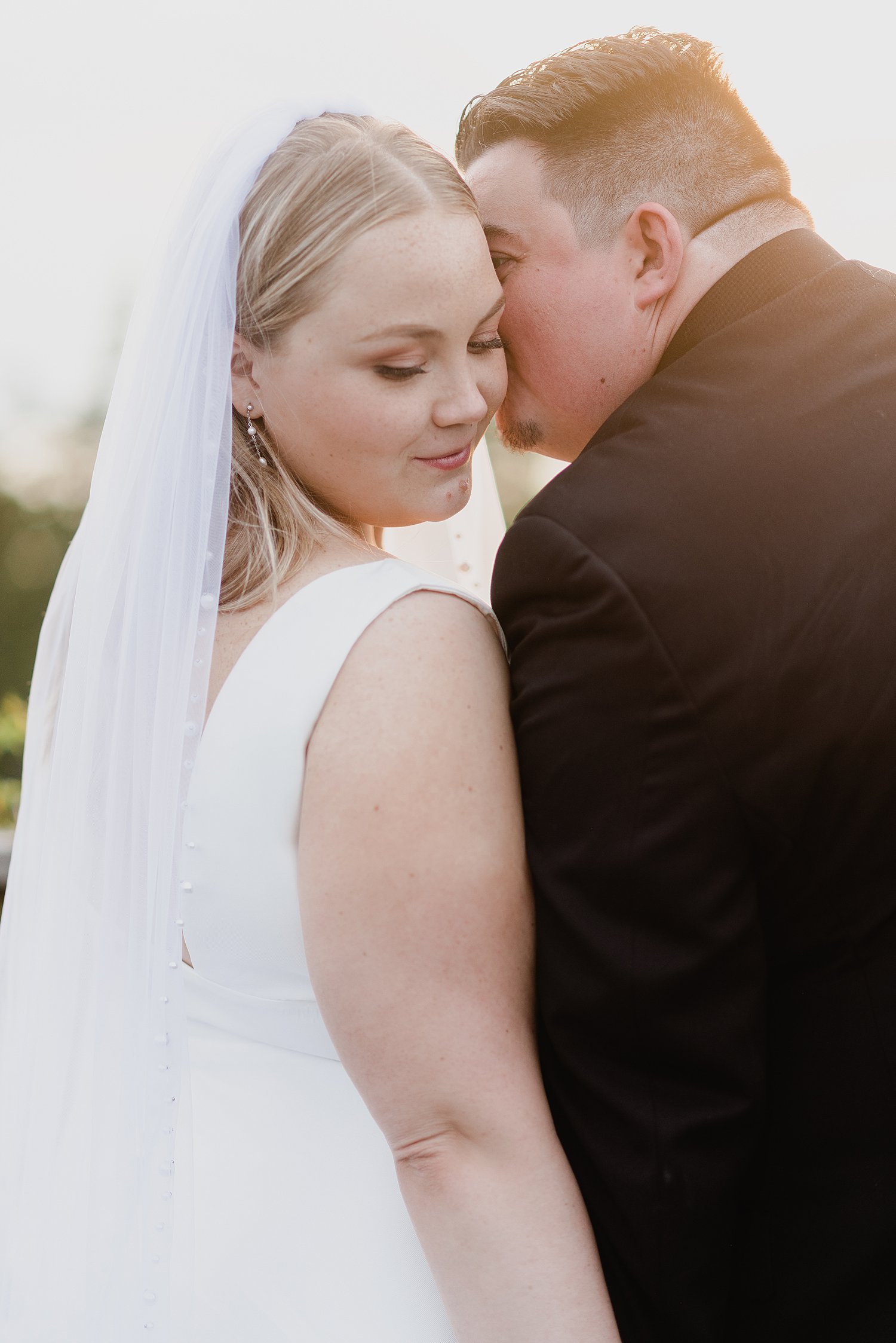 Intimate PEC Micro Wedding | Prince Edward County Wedding Photographer | Holly McMurter Photographs_0123.jpg