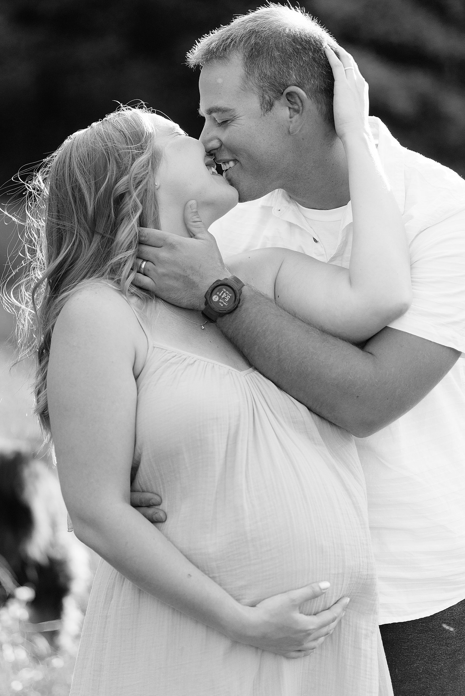 Maternity Session at Wellington Rotary Beach | Prince Edward County Wedding Photographer | Holly McMurter Photographs_0003.jpg