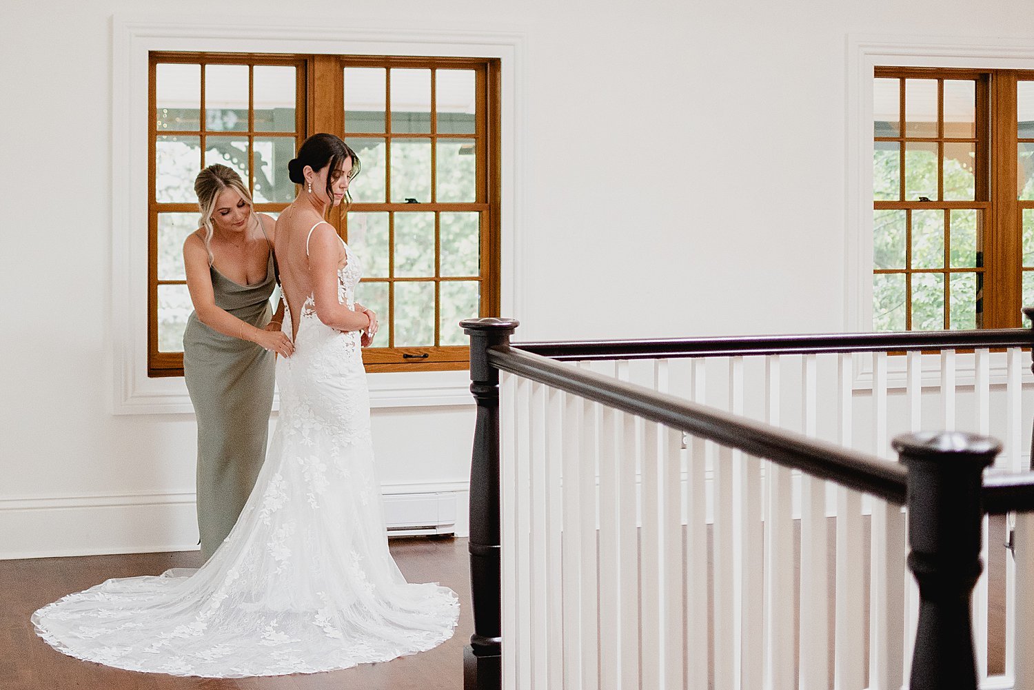 Rainy Wedding Day at Opinicon Resort  | Prince Edward County Wedding Photographer | Holly McMurter Photographs_0003.jpg