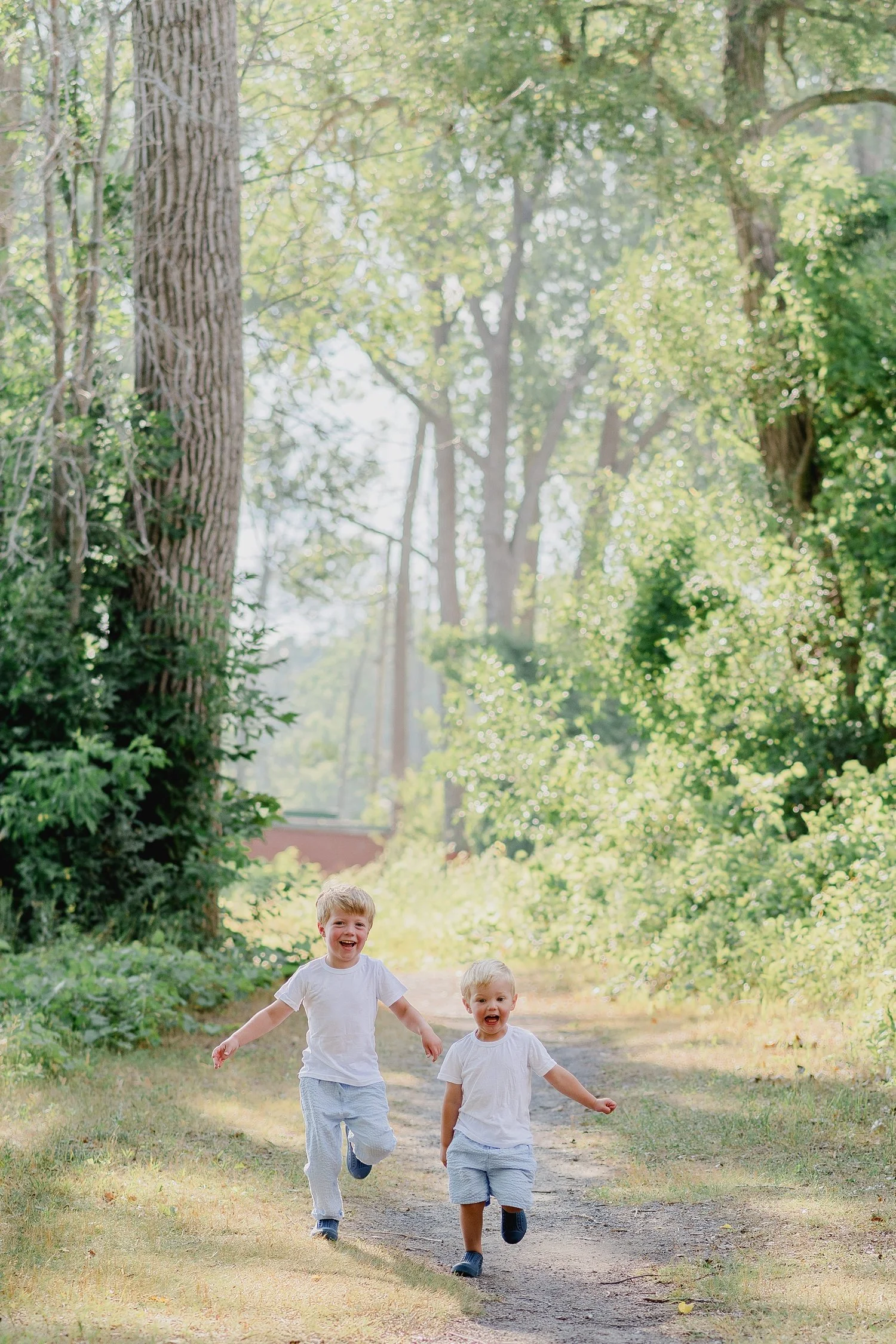 Wellington Beach Maternity Family Session | Prince Edward County Photographer | Holly McMurter Photographs_0003.jpg