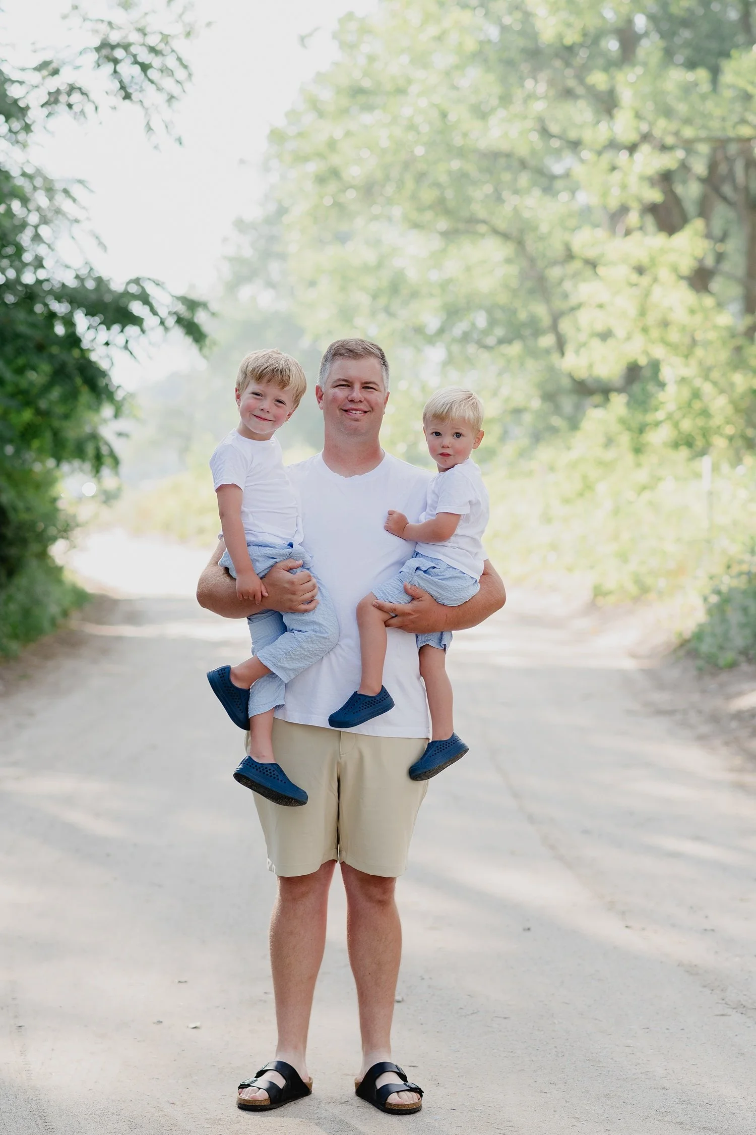 Wellington Beach Maternity Family Session | Prince Edward County Photographer | Holly McMurter Photographs_0012.jpg