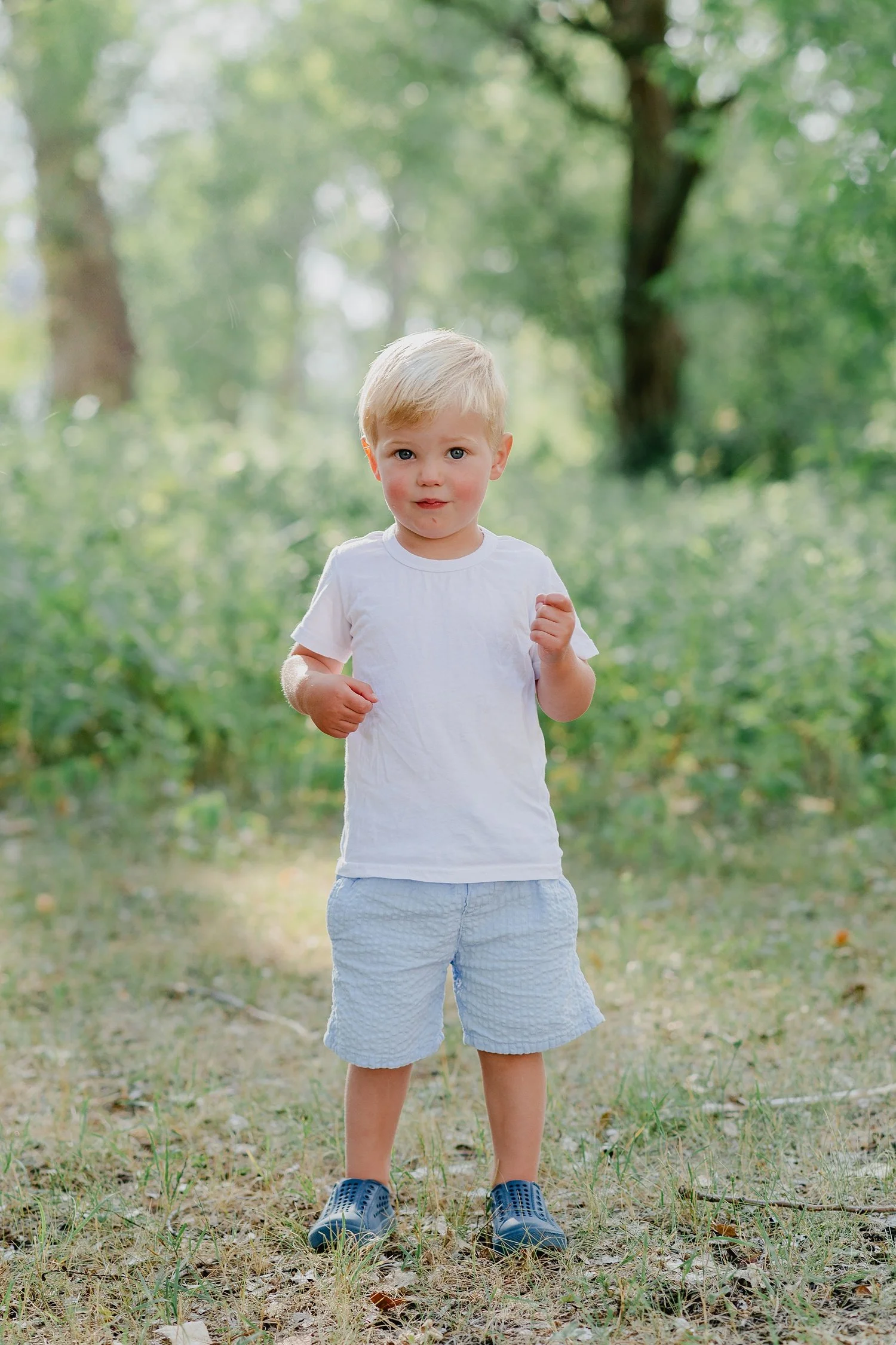 Wellington Beach Maternity Family Session | Prince Edward County Photographer | Holly McMurter Photographs_0011.jpg