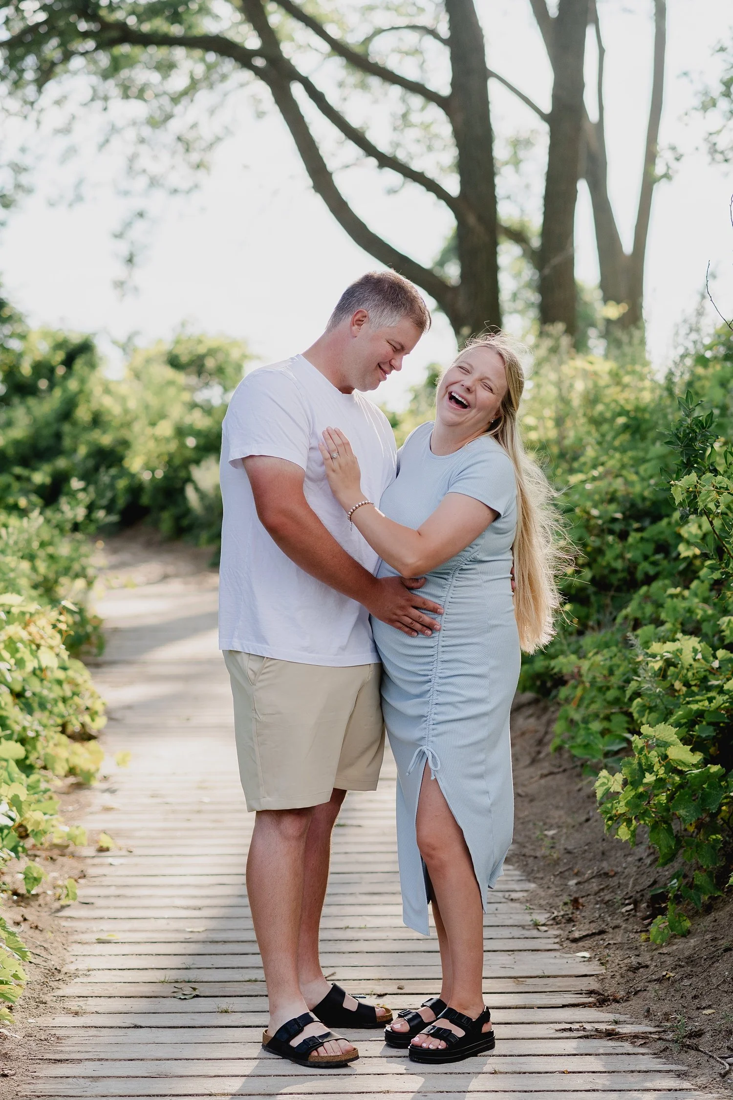 Wellington Beach Maternity Family Session | Prince Edward County Photographer | Holly McMurter Photographs_0014.jpg