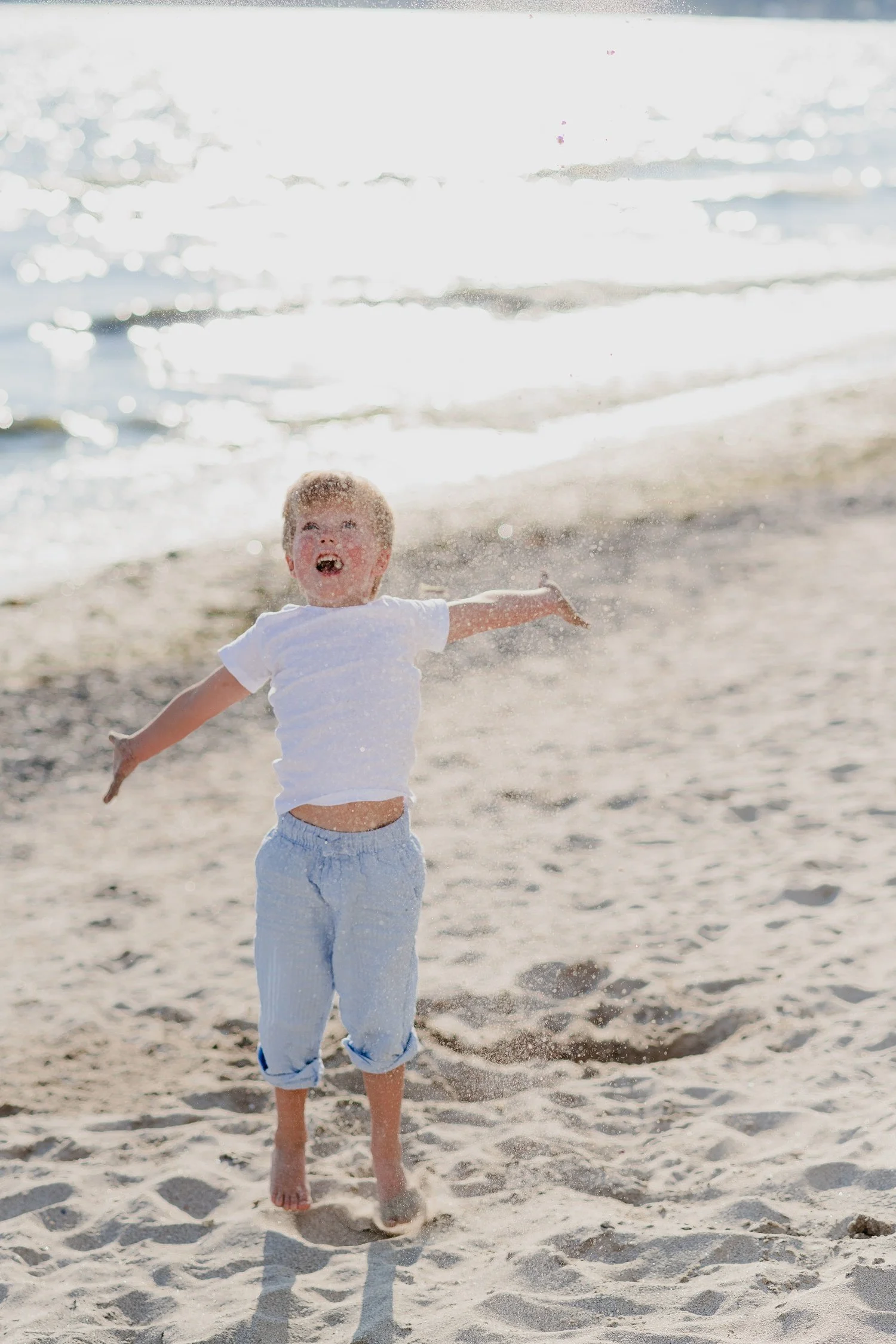 Wellington Beach Maternity Family Session | Prince Edward County Photographer | Holly McMurter Photographs_0023.jpg