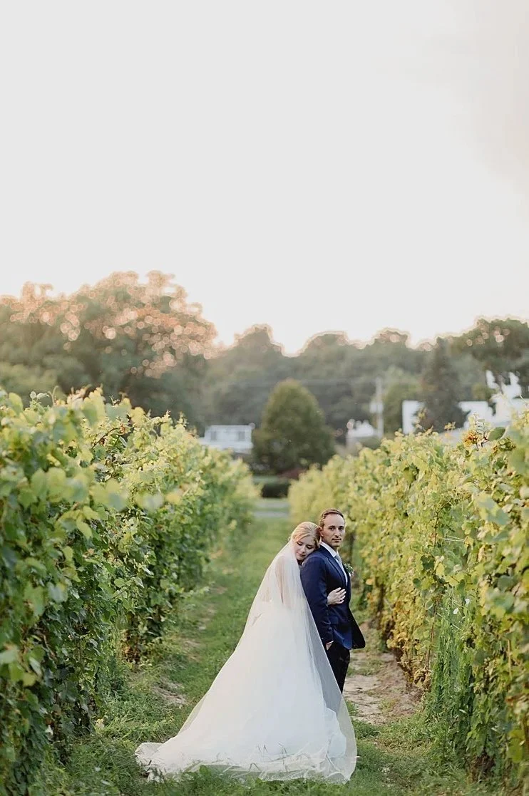 Timeless+Wedding+At+Waupoos+Winery+%7C+Prince+Edward+County+Wedding+Photographer+%7C+Holly+McMurter+Photographs_0094.jpg