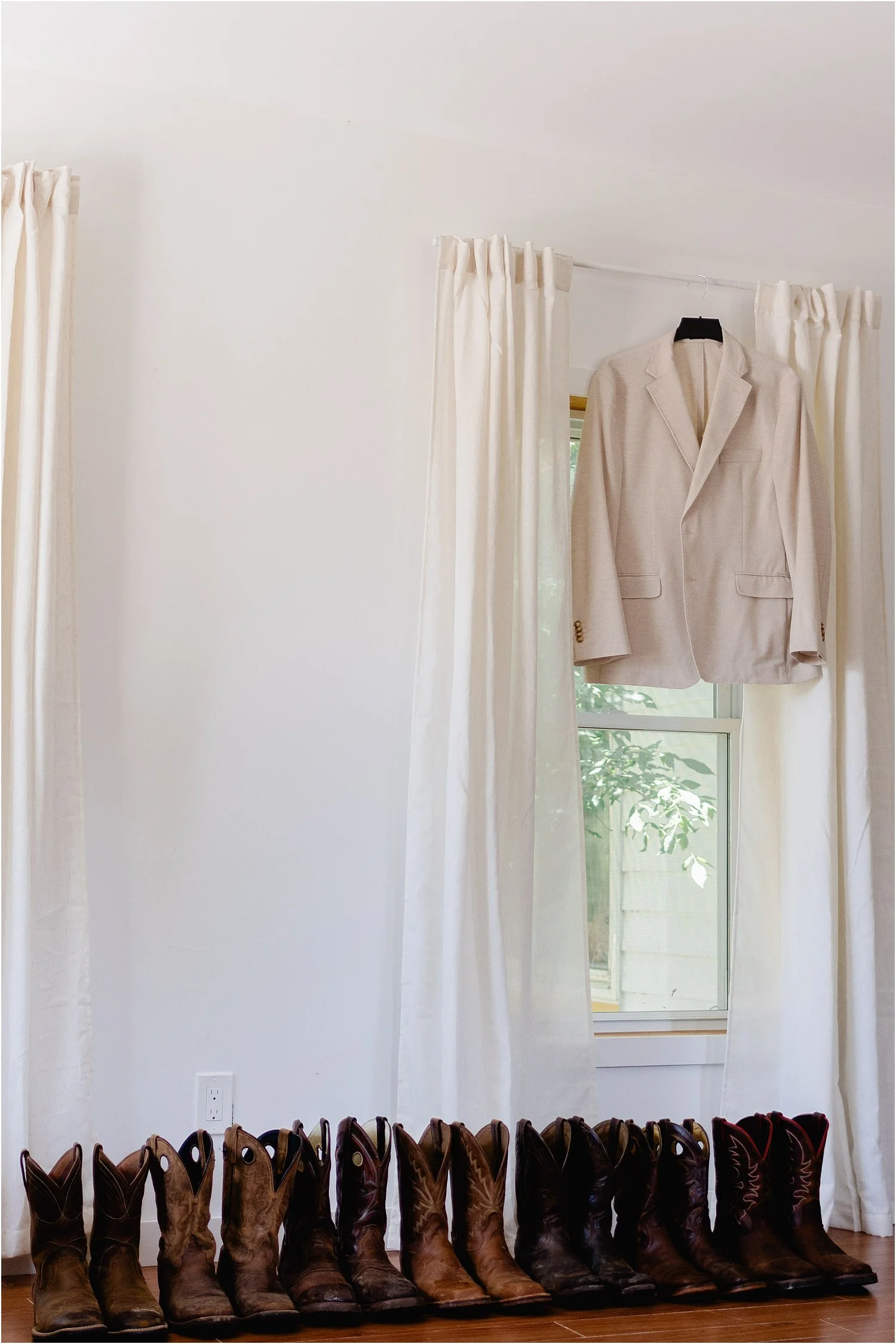 Prince Edward County backyard wedding groom getting ready | Holly McMurter Photographs_0002.jpg