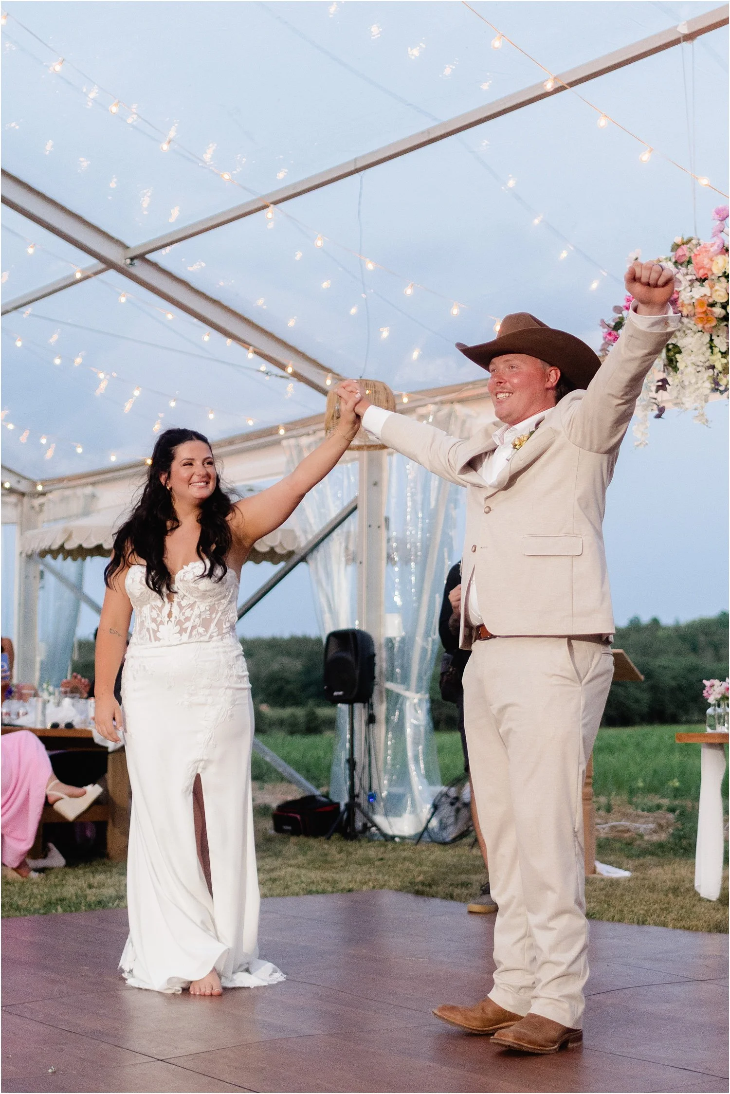Prince Edward County backyard wedding first dance | Holly McMurter Photographs_0003.jpg