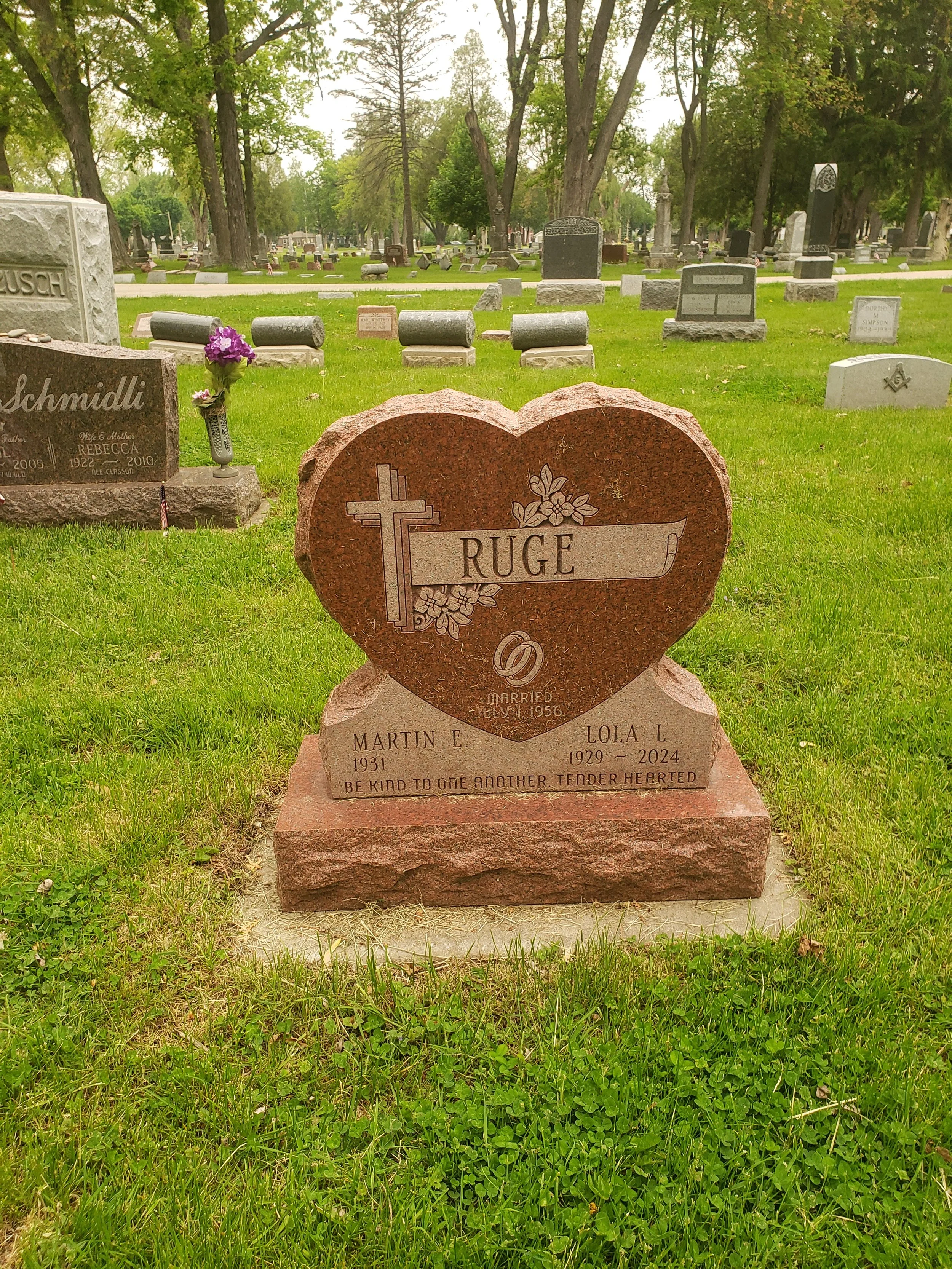 Upright Heart Ruge.jpg