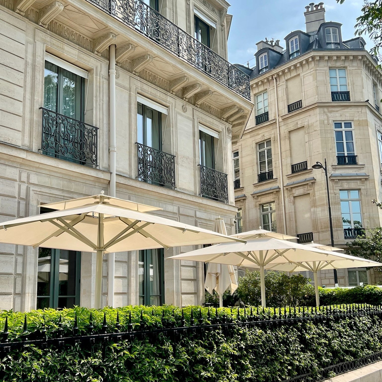 SWT clients are gushing about their recent stay at what Vogue France calls &ldquo;one of the most intimate addresses in Paris.&rdquo; 

@lareserveparis  is the epitome of Parisian chic. Passing through the big red doors, every guest is treated like r