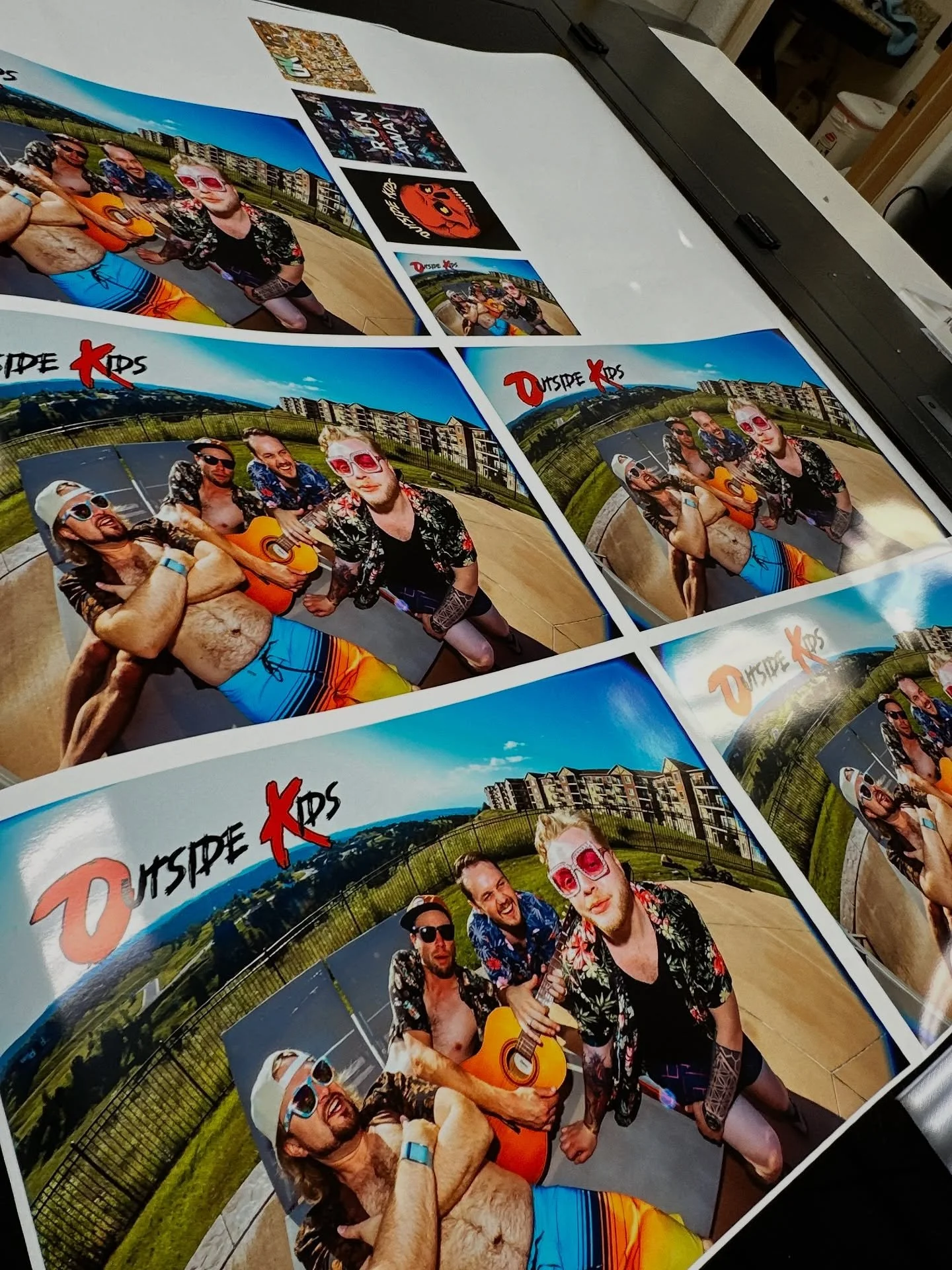 Who wants an EXCLUSIVE @fourwindsfest Outside Kids poster?? Hot off the presses, come get yours at @orionpubsf this Saturday at 8pm!!
&mdash;
#newmerch #bandmerch #merchandise #showannouncement