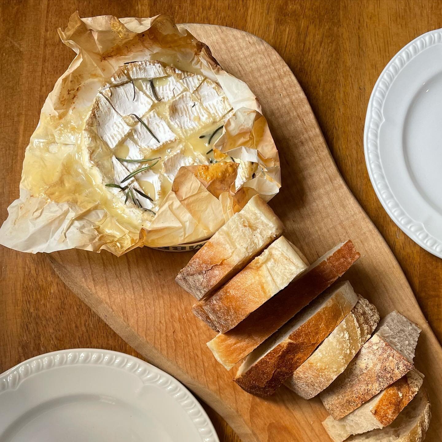 If this isn&rsquo;t the perfect evening for a gooey oven baked Camembert, with a bottle of wine in our cosy pub or heated garden, then we don&rsquo;t know what is !
.
.
.

.
#bristol #bs8 #clifton #cliftonvillage #cliftonvillagebristol #bristollife #