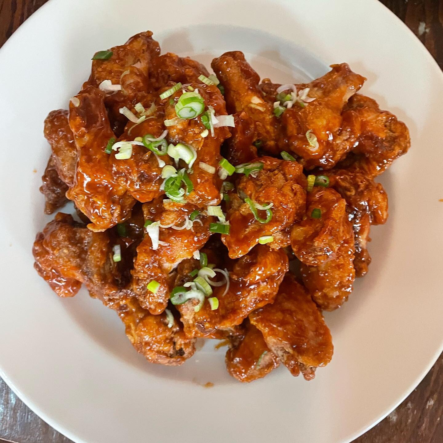 It&rsquo;s Wednesday and you all know what that means by now: Wings !

⭐️ Each 50p .
⭐️⭐️ 500g &pound;5.50 .
⭐️⭐️⭐️ 1KG &pound;10.00 .
.
.
.

.
#bristol #bs8 #clifton #cliftonvillage #cliftonvillagebristol #bristollife #bristol247 #visitbristol #what