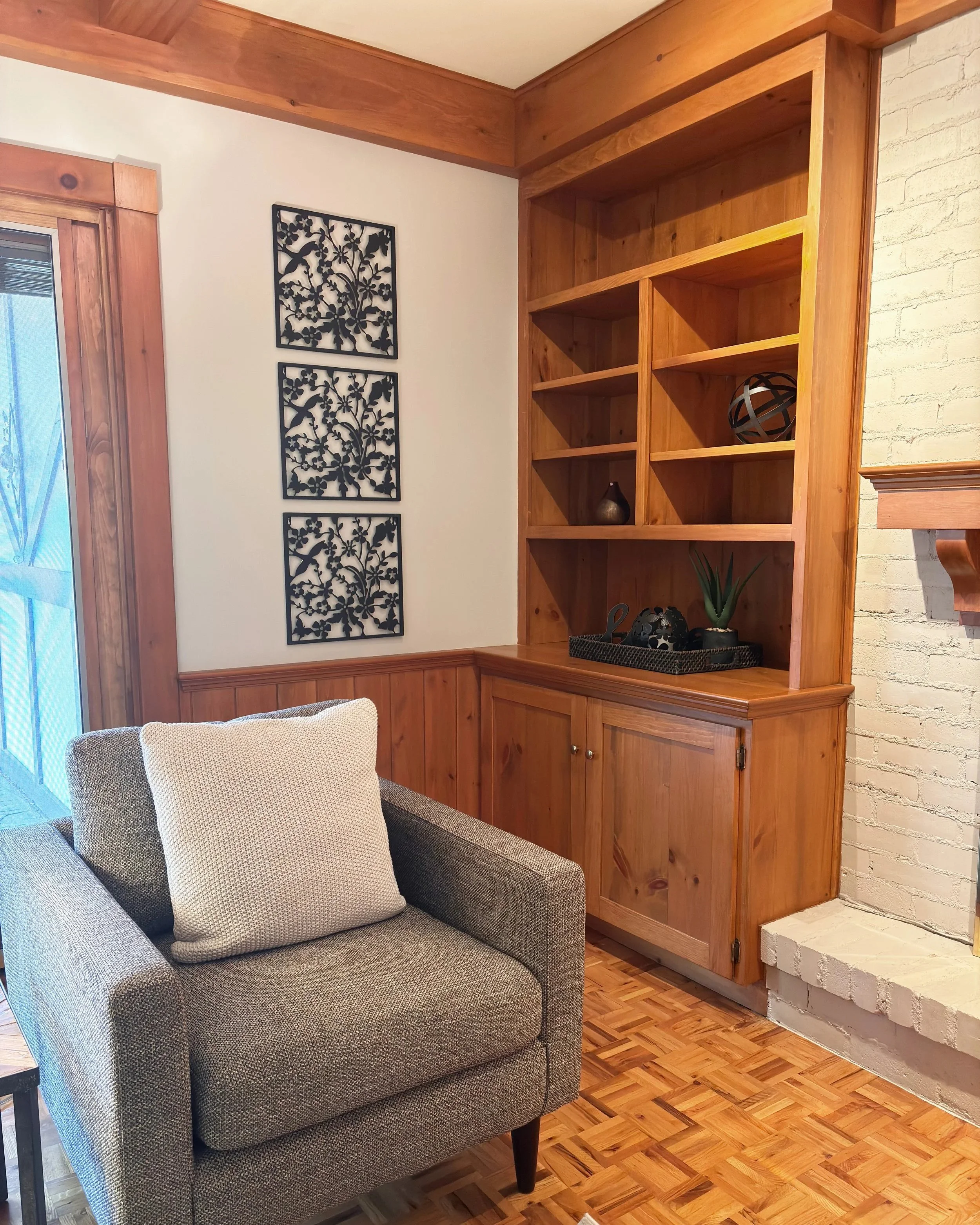 Large Black Sphere Decorative Accessory - DA505