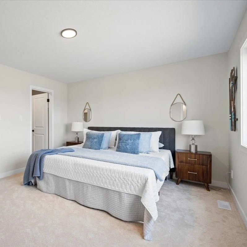 White Pattern Stitched King Coverlet - BD109