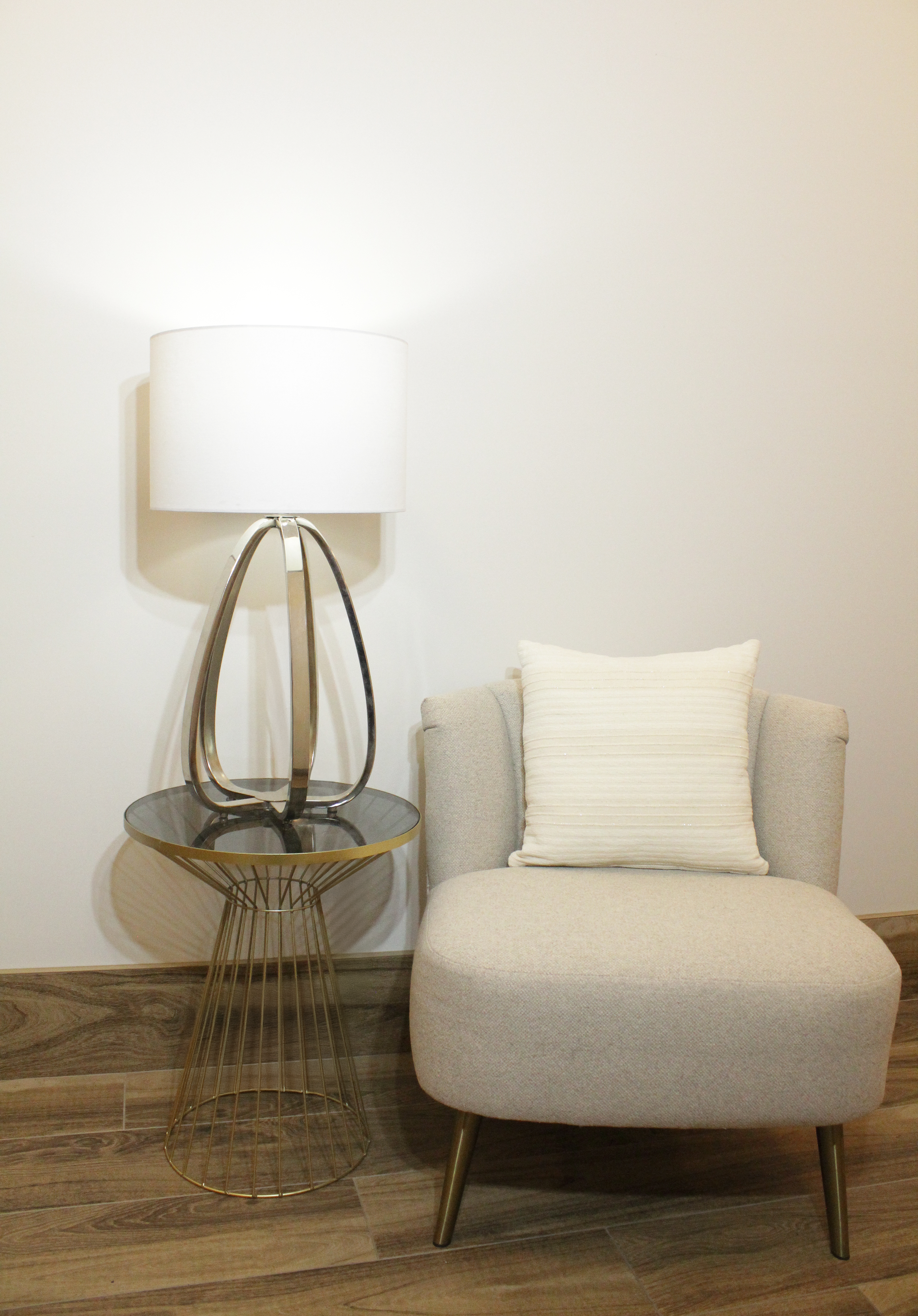 White Spider Lampshade with Gold Wiring - LS3